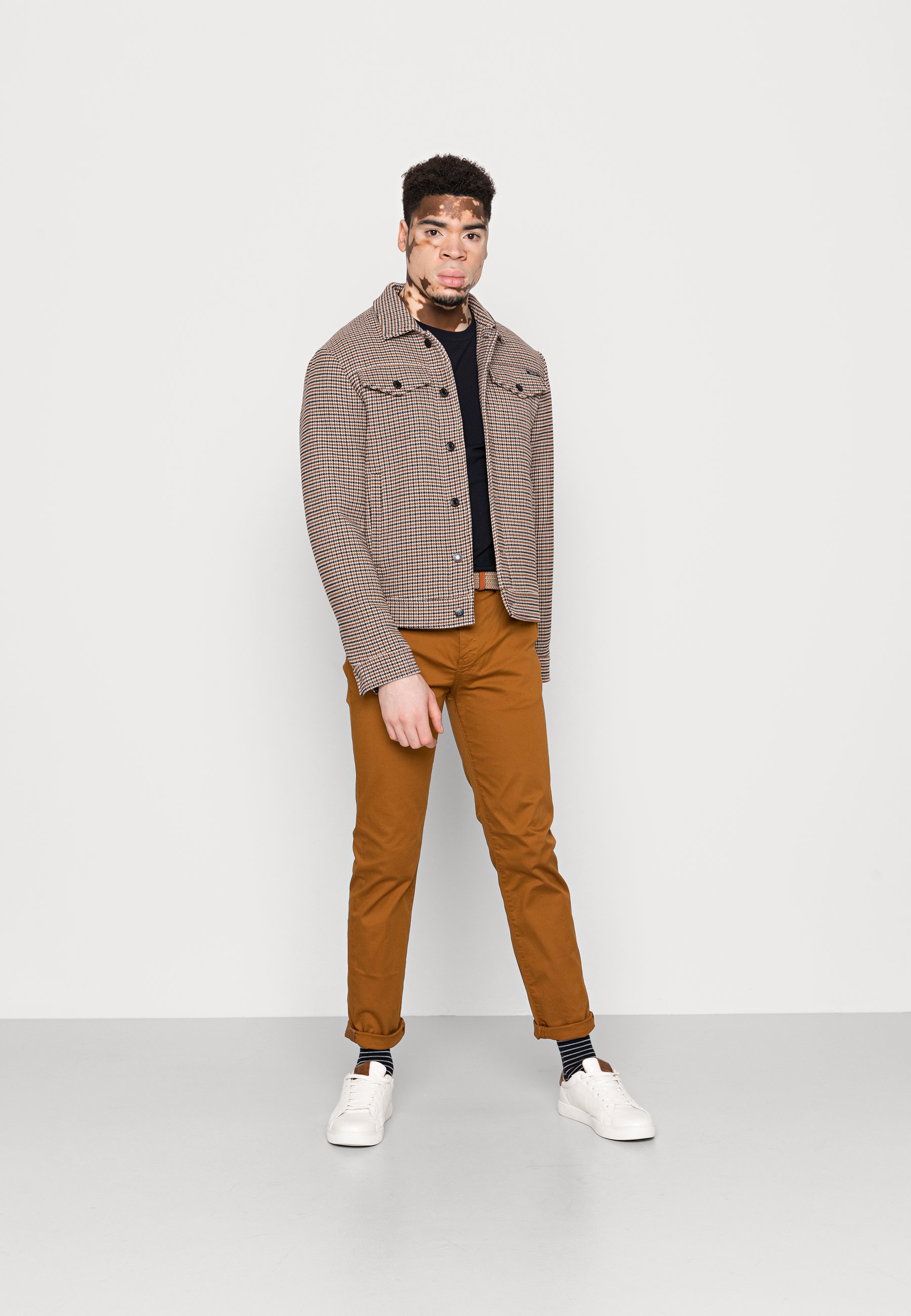 Scotch & Soda STUART CLASSIC REGULAR FIT - Chinos - walnut/brown