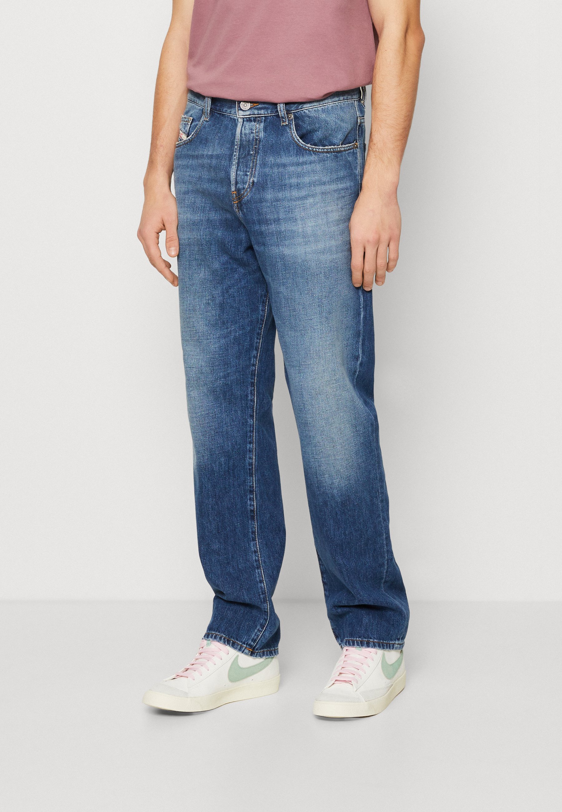 Diesel 2020 D VIKER - Straight leg jeans - denim/blue denim