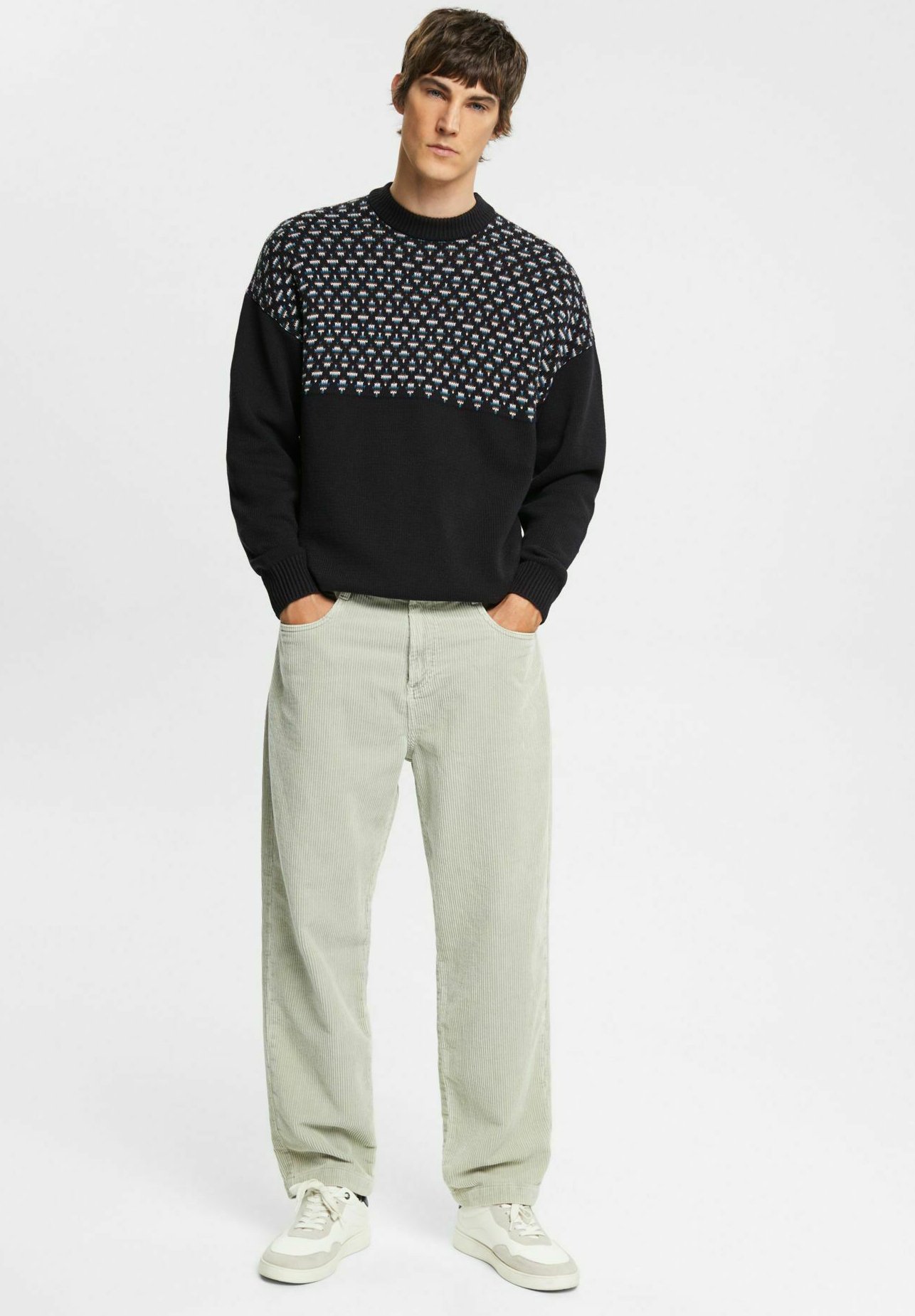 Esprit AUS JACQUARD - Jumper - black