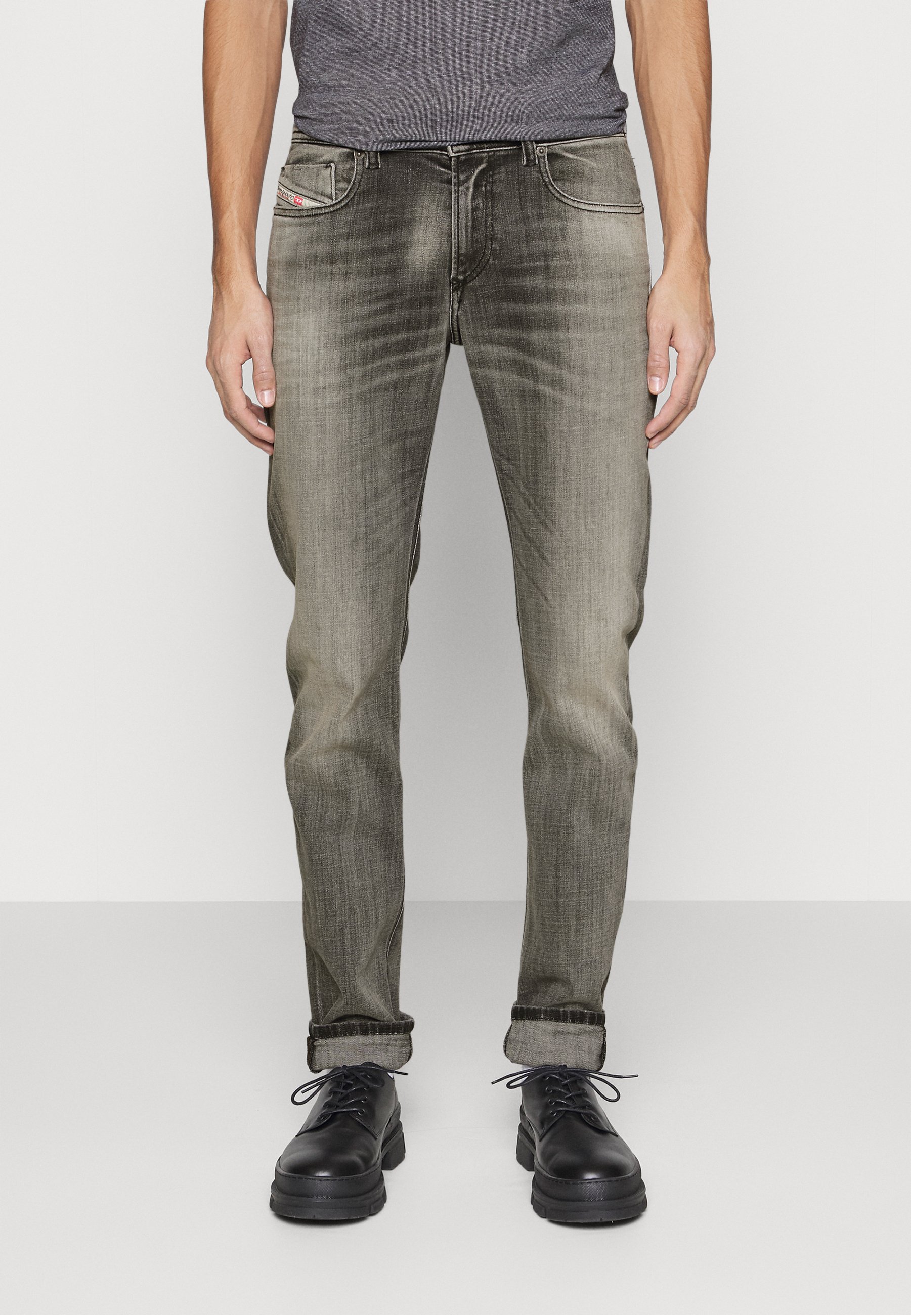 Diesel SLEENKER - Slim fit jeans - black dark grey/grey denim