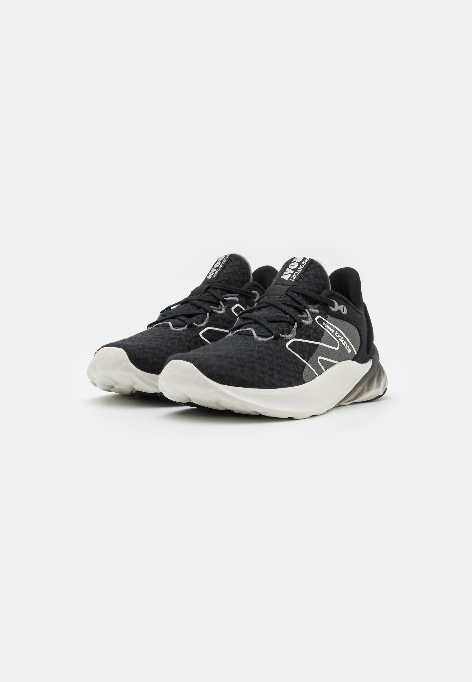 NB FRESH FOAM X ROAV - Neutral running shoes - black/black