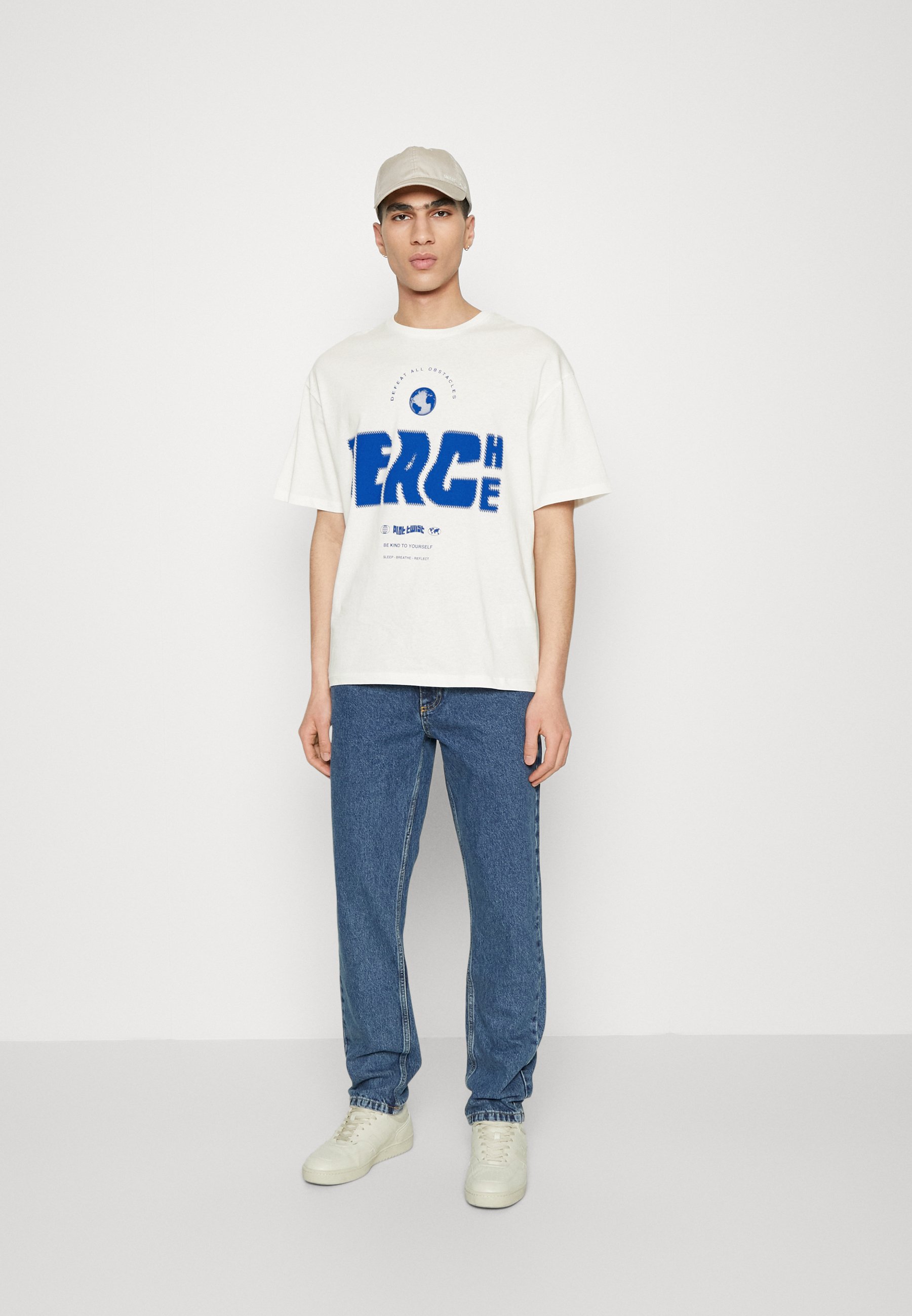 Jack &Jones JORTEACH PEACE TEE CREW NECK UNISEX - Print T-shirt - white alyssum/off-white