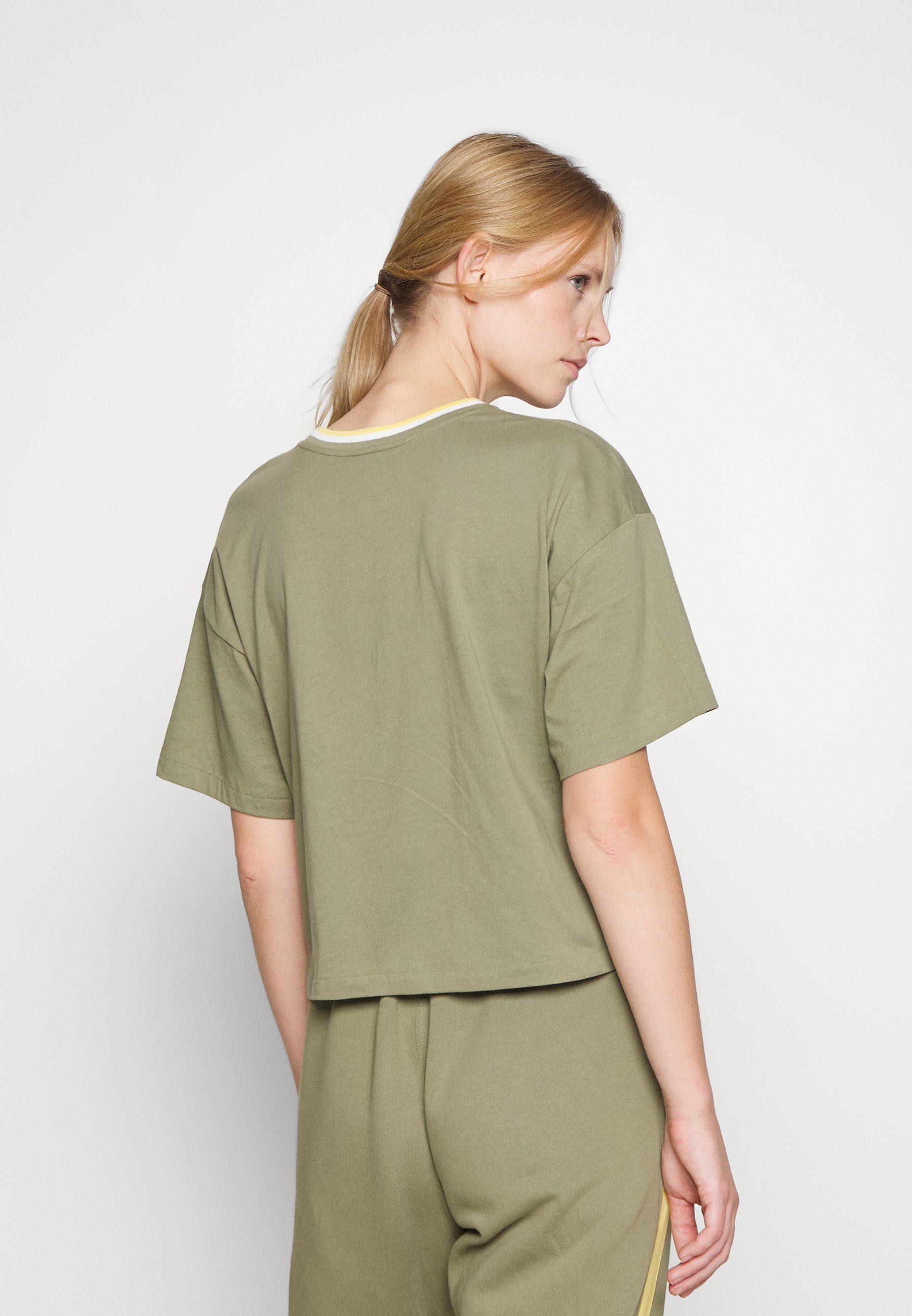 Polo Ralph Lauren BOXY CREWNECK - Print T-shirt - sage green/green