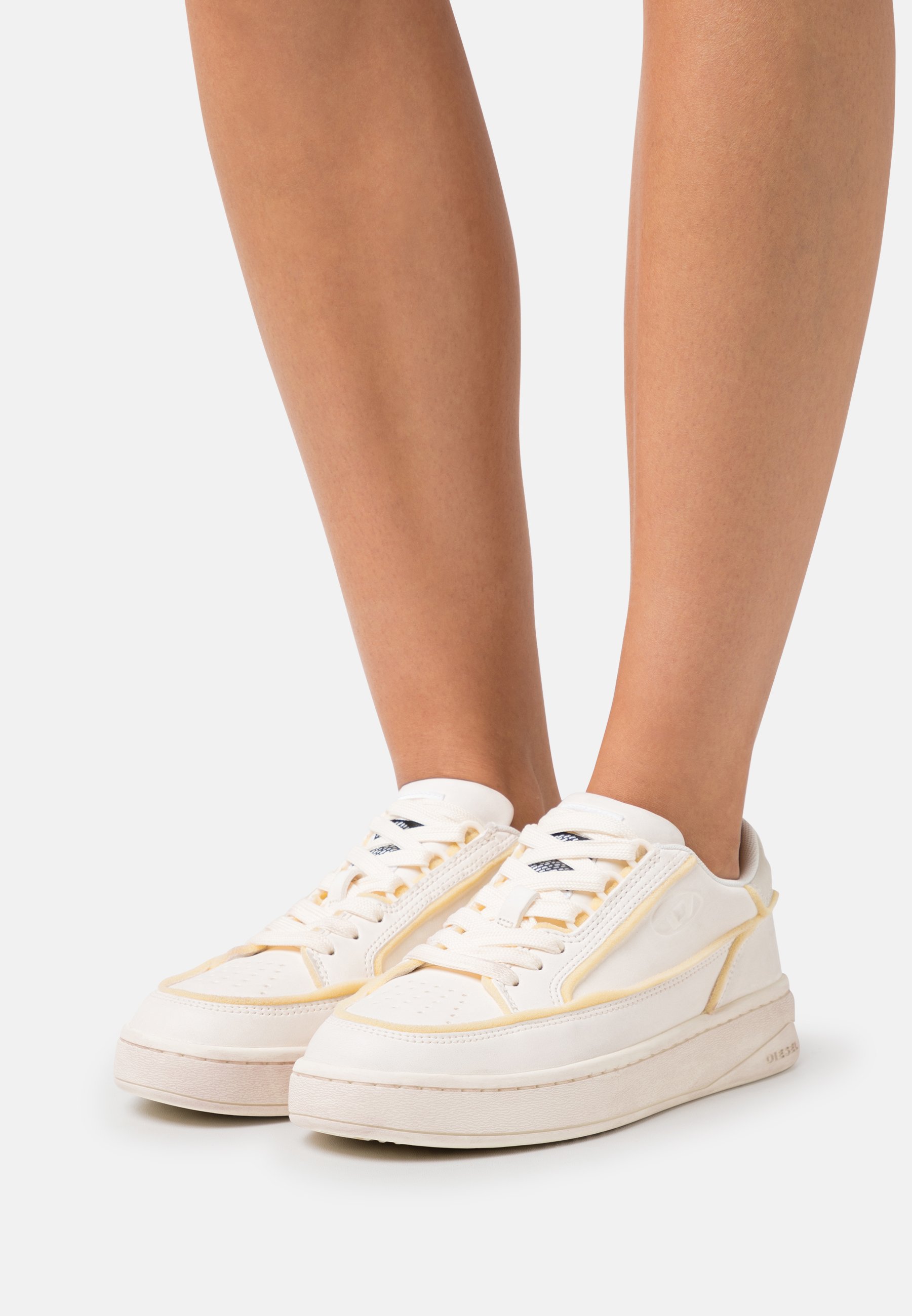 Diesel S-SINNA LOW W - Trainers - offwhite/off-white