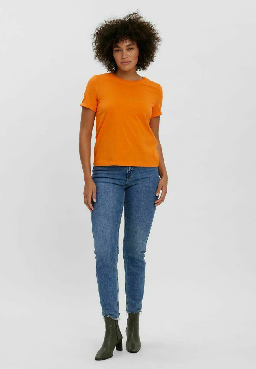 Vero Moda VMPAULA  - Basic T-shirt - dragon fire/red