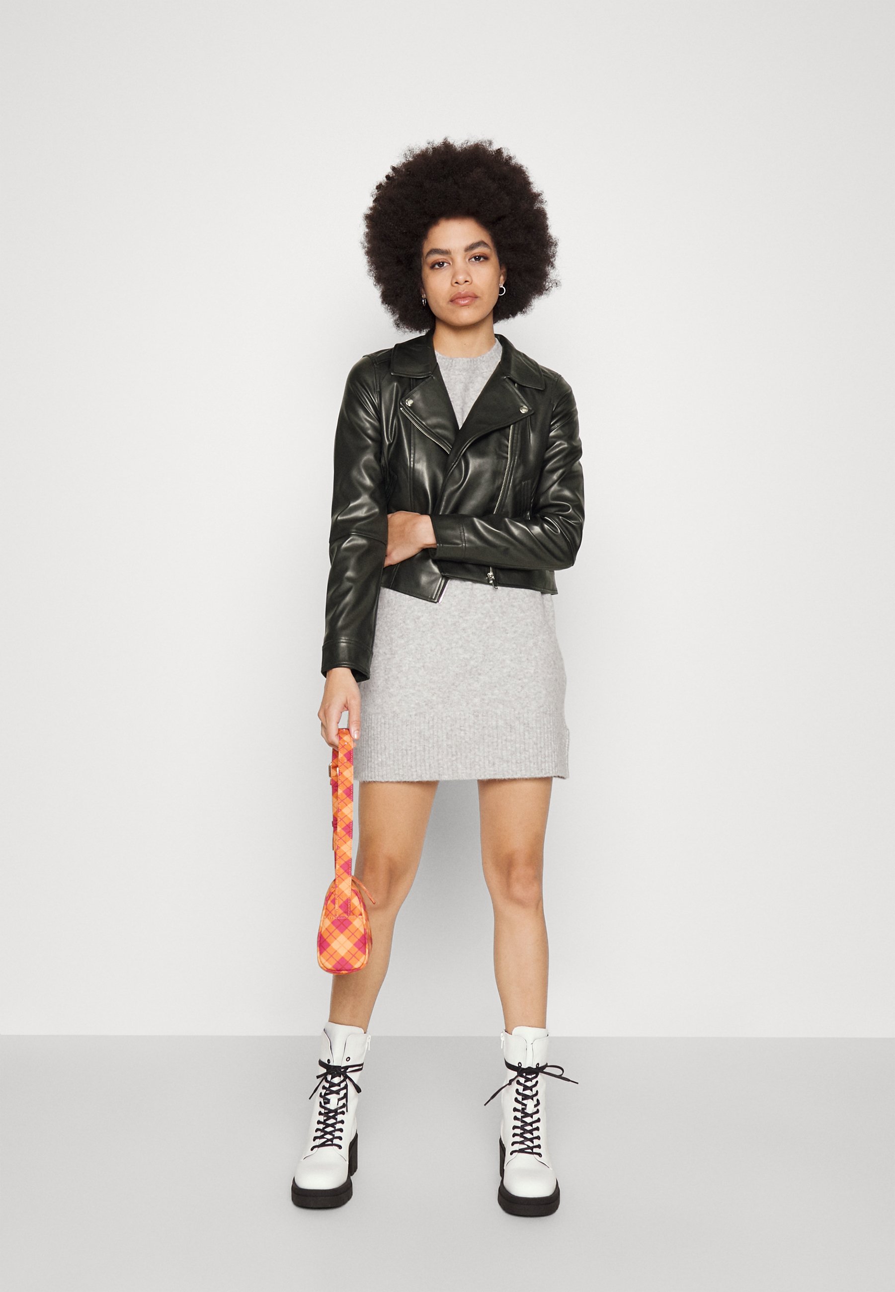 Vero Moda VMBELLA ANNABEL SHORT COATED  - Faux leather jacket - black