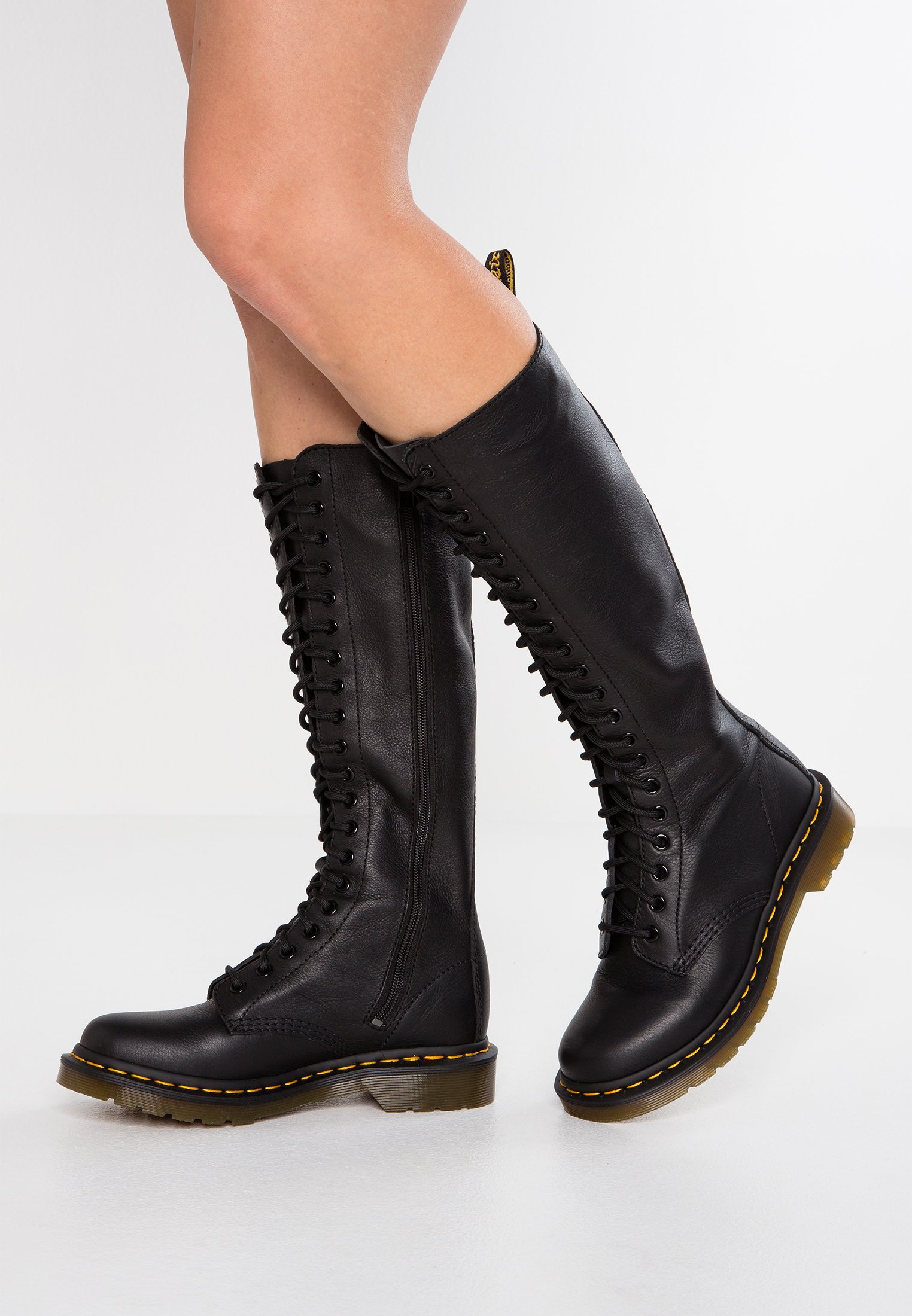 Dr. Martens 1B60 20 EYE BOOT - Lace-up boots - black