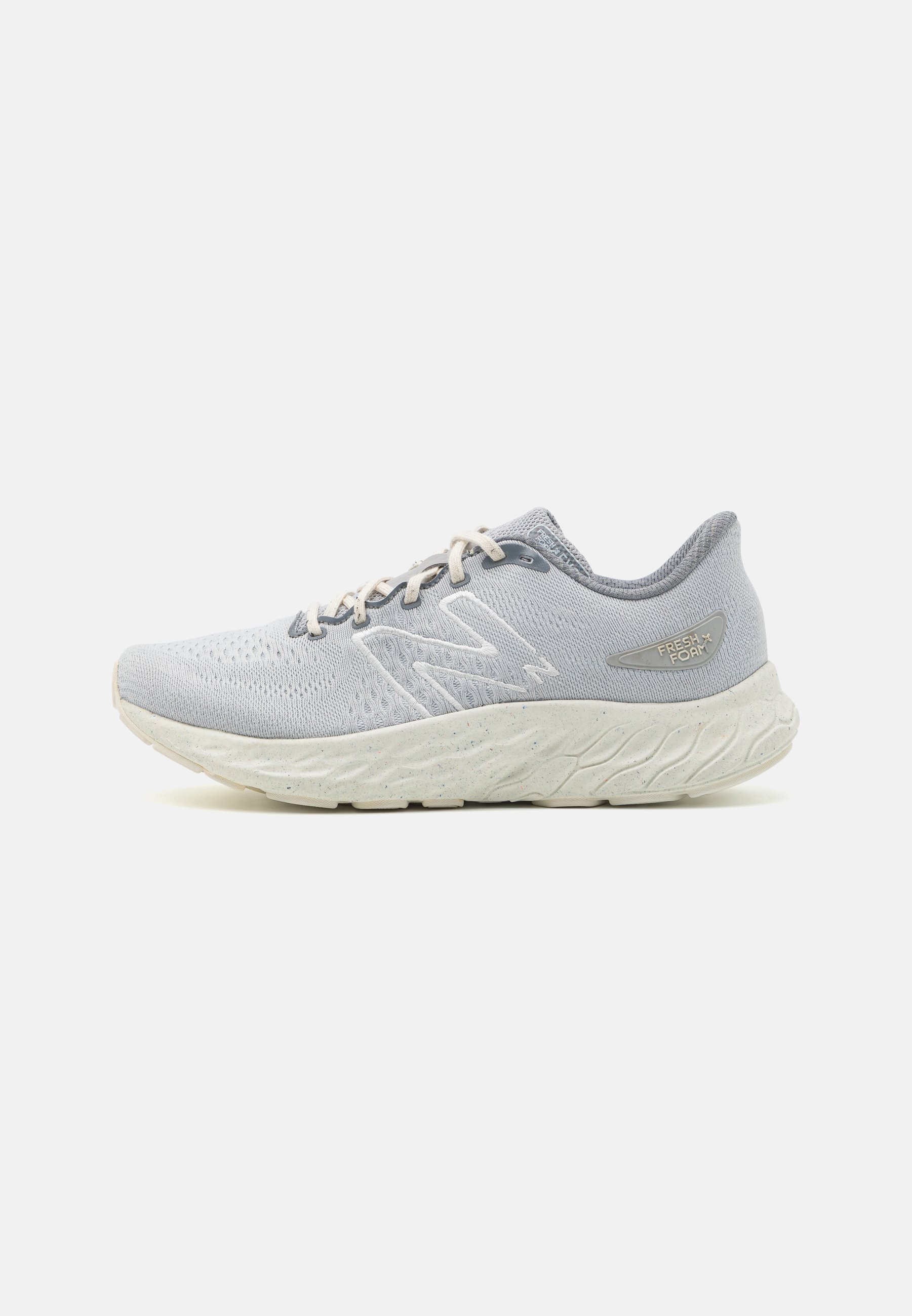 NB FRESH X EVOZ V3 - Neutral running shoes - shadow grey/grey
