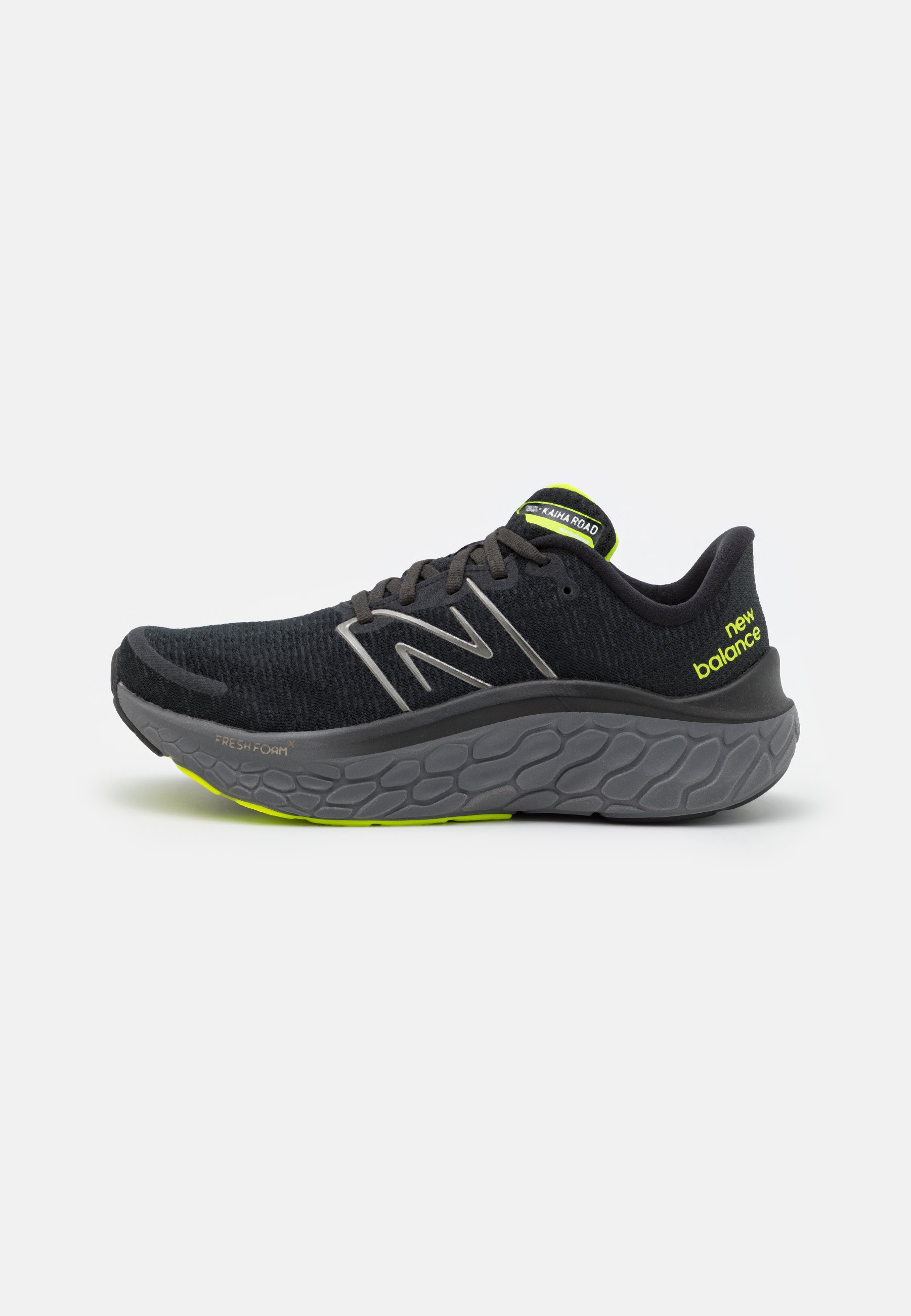 NB FRESH FOAM X KAIHA - Neutral running shoes - black/black
