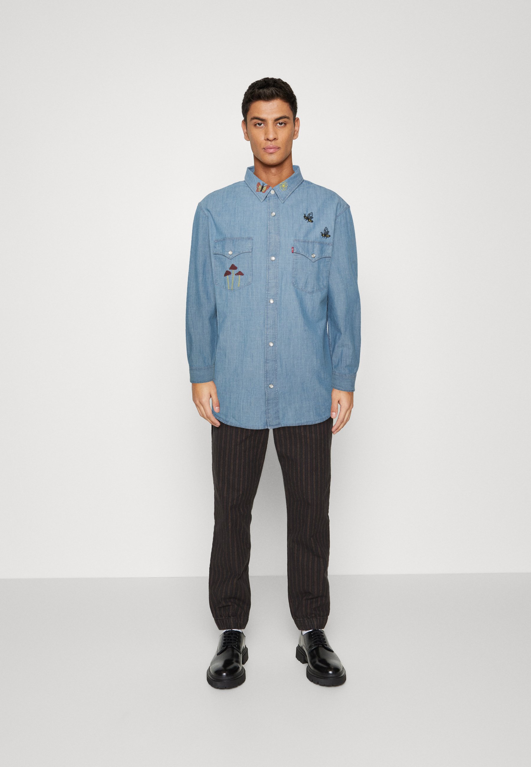 Levi's® RELAXED FIT WESTERN - Shirt - blue denim