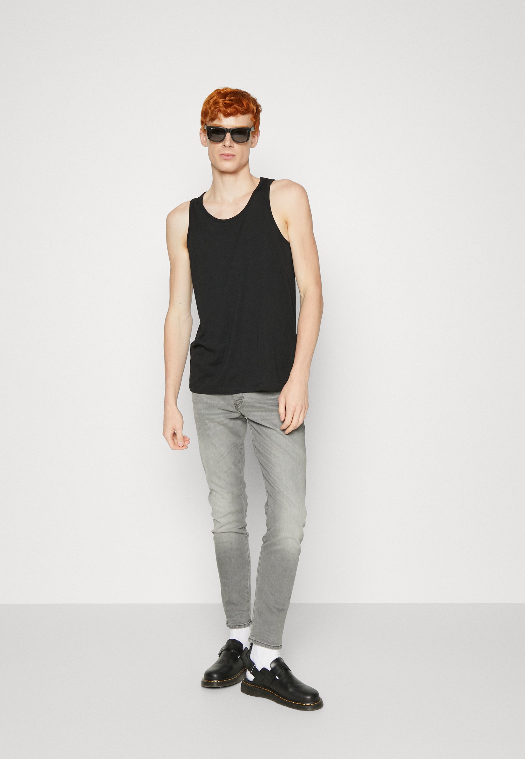 Diesel D-YENNOX - Straight leg jeans - 0ckae02/grey denim