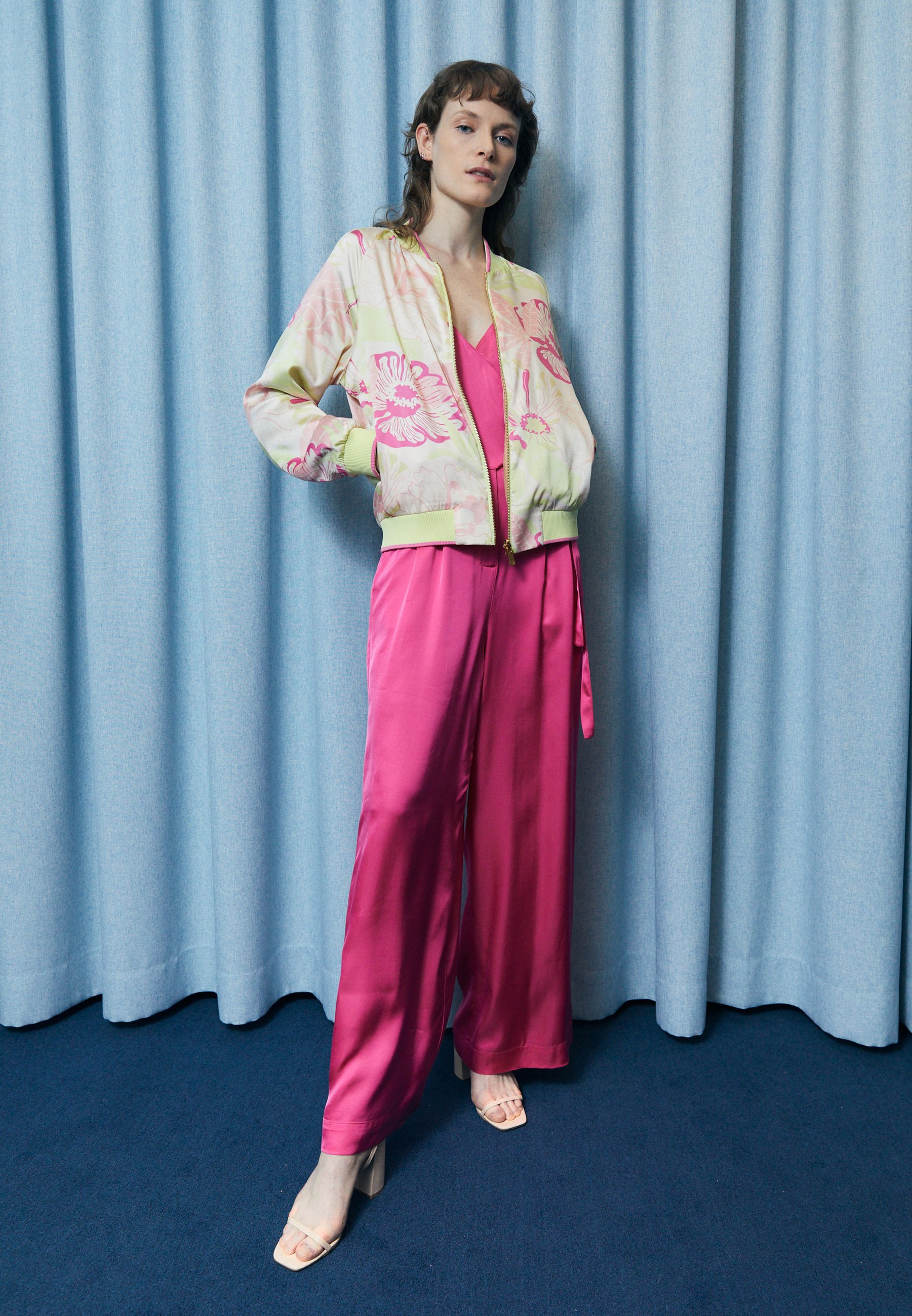 Scotch & Soda REVERSIBLE - Bomber Jacket - vondelfield blossom/multi-coloured