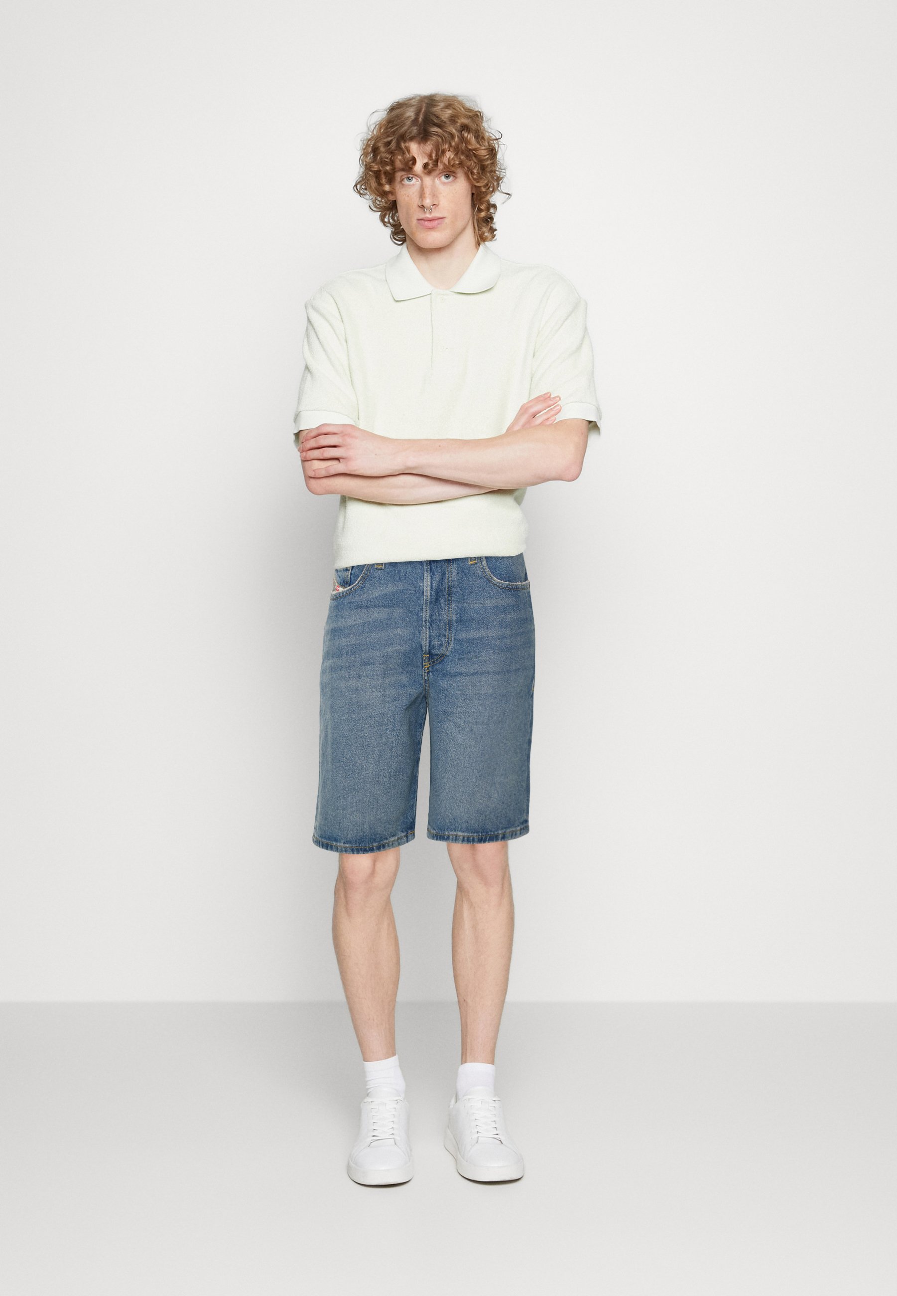 Diesel REGULAR-SHORT - Denim shorts - blue denim