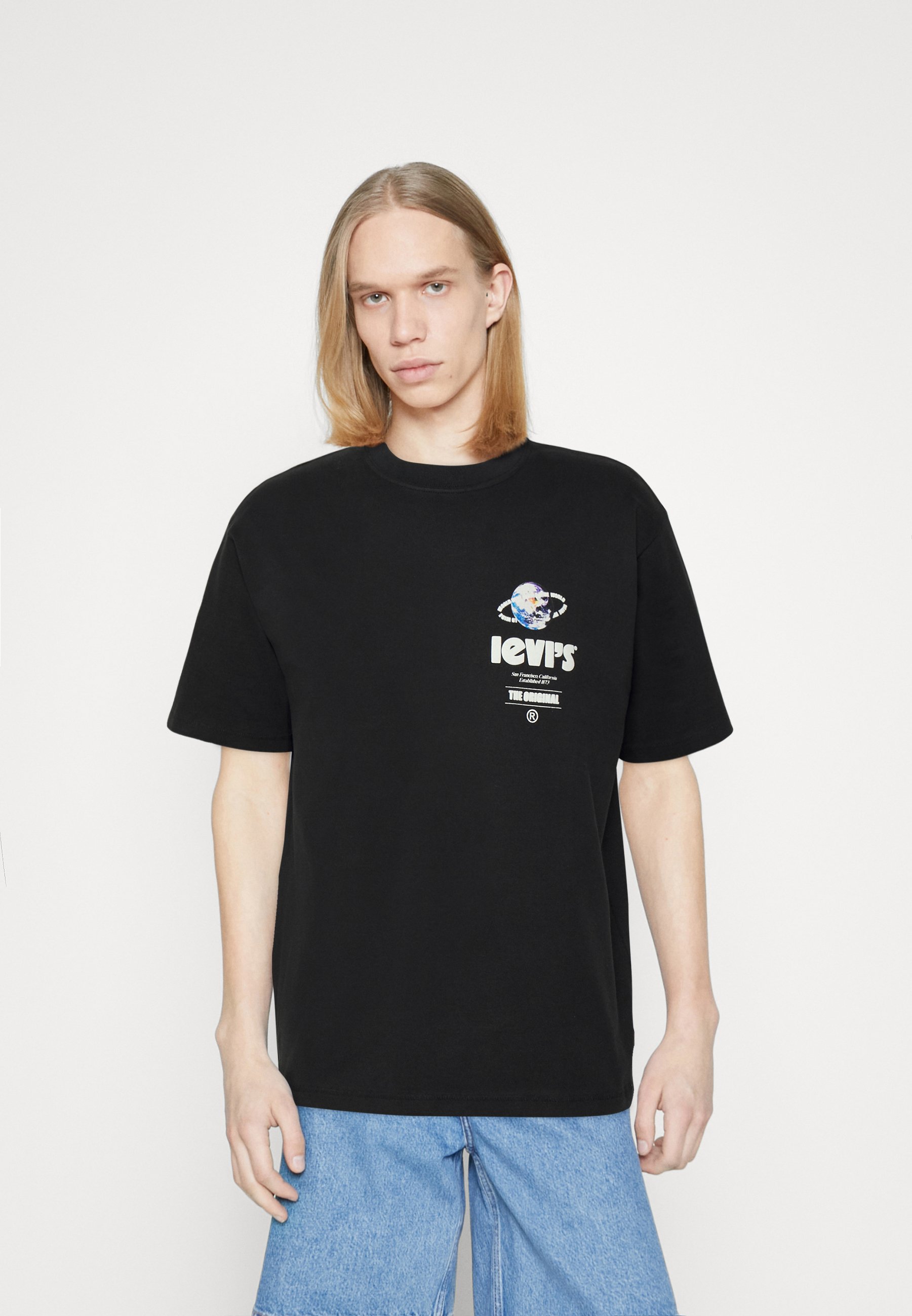 Levi's® VINTAGE FIT GRAPHIC TEE - Print T-shirt - world wide caviar/black