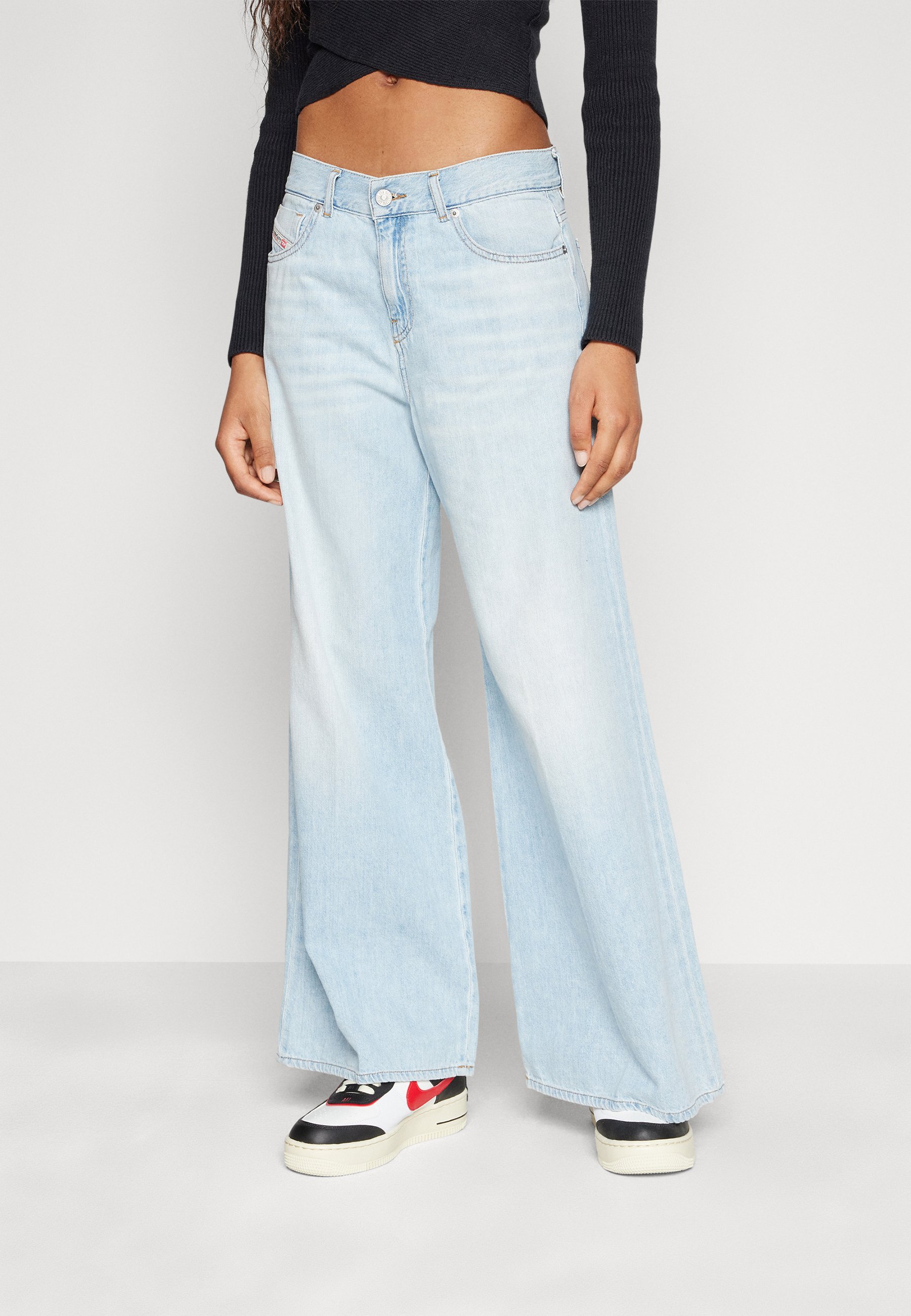 Diesel 1978 D-AKEMI - Relaxed fit jeans - blue denim/blue denim