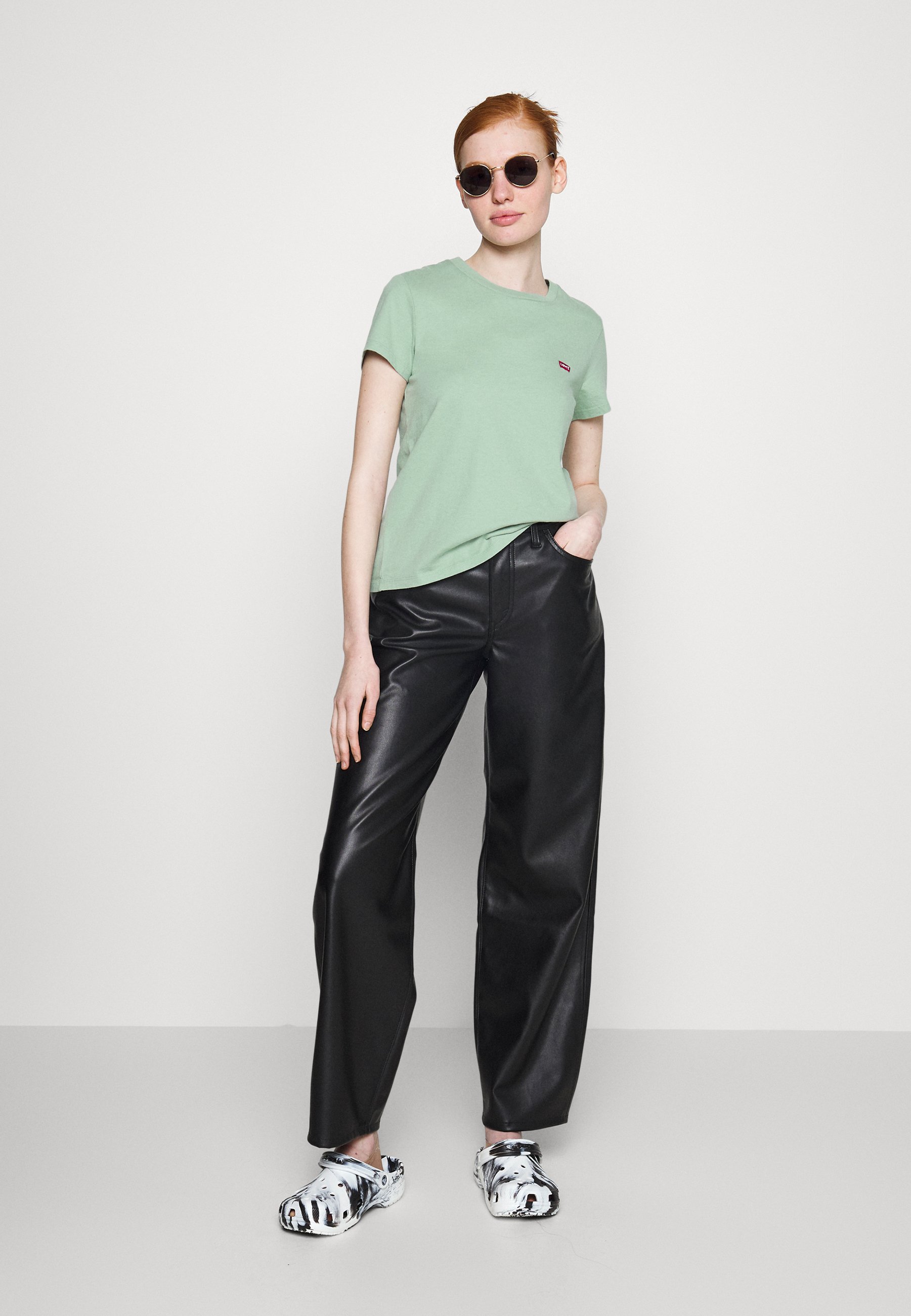 Levi's® PERFECT TEE - Basic T-shirt - granite green/olive