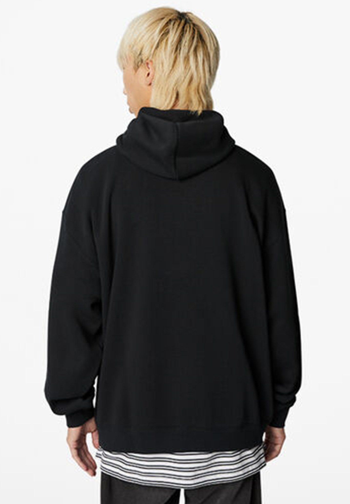 Converse LOOSE FIT CENTER FRONT LARGE LOGO STAR CHEV PO HOODIE BB - Sweatshirt - black