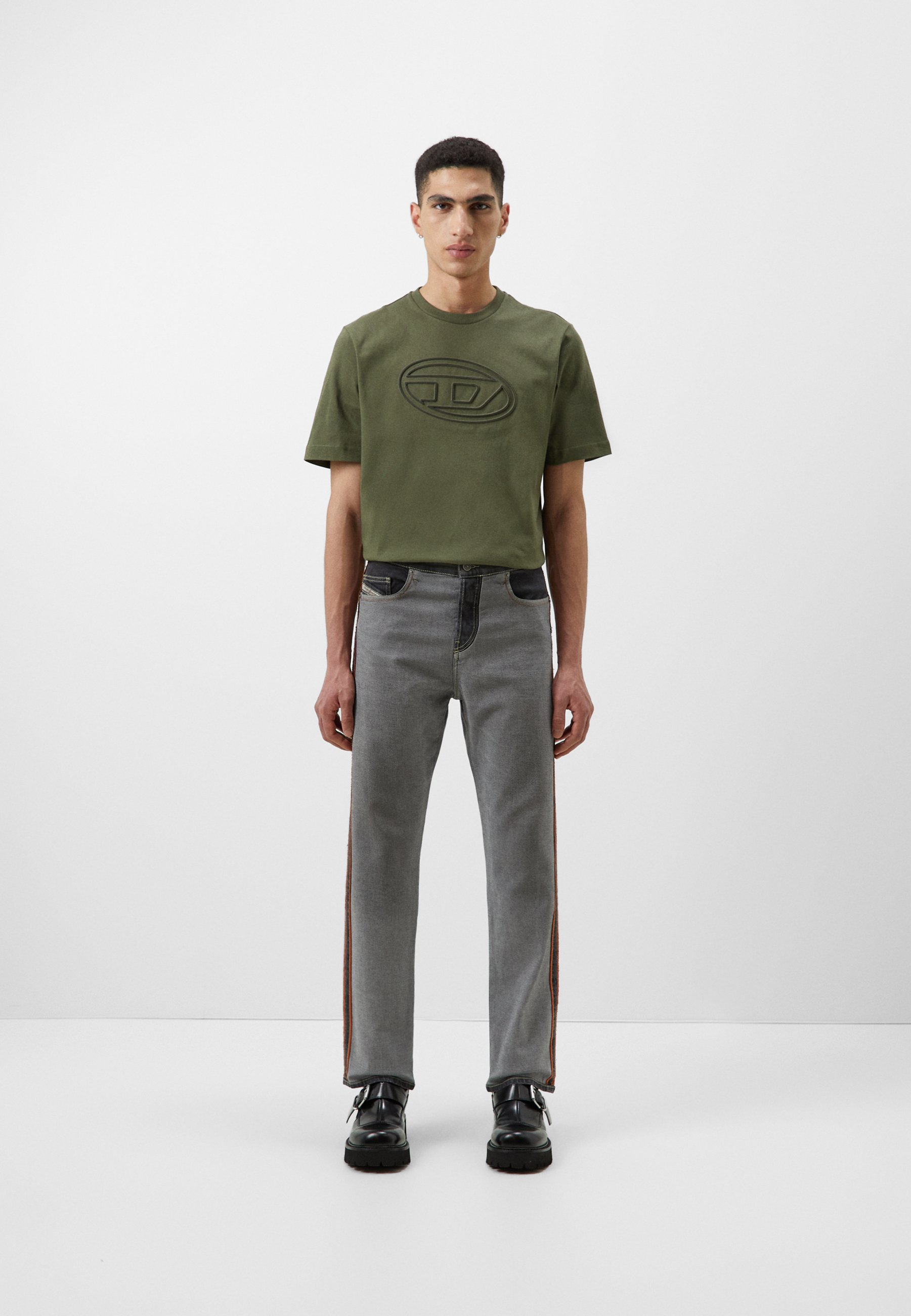 Diesel 2020 D-VIKER-SP-S - Straight leg jeans - grey denim
