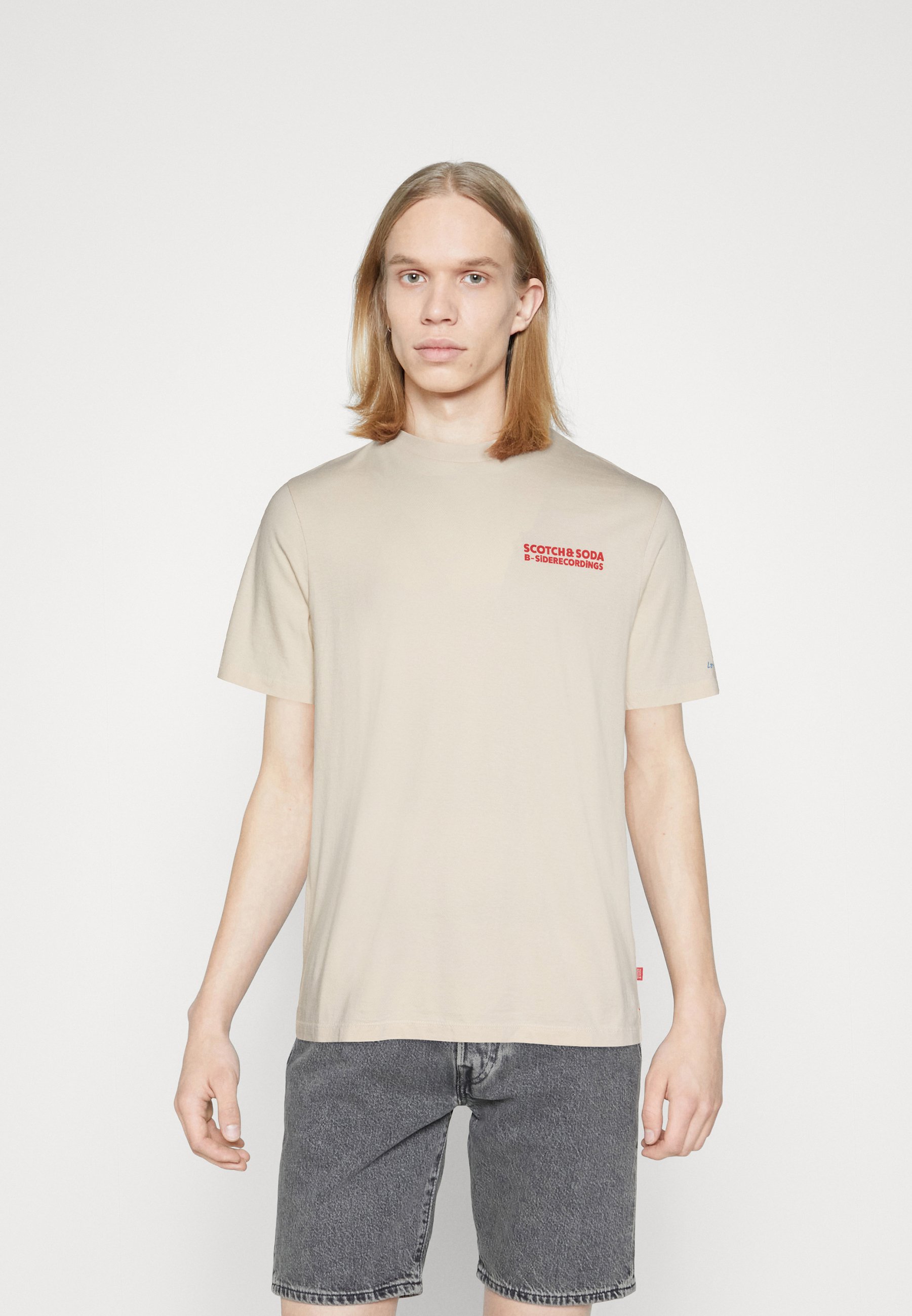 Scotch & Soda CASSETTE ARTWORK - Print T-shirt - stone/off-white