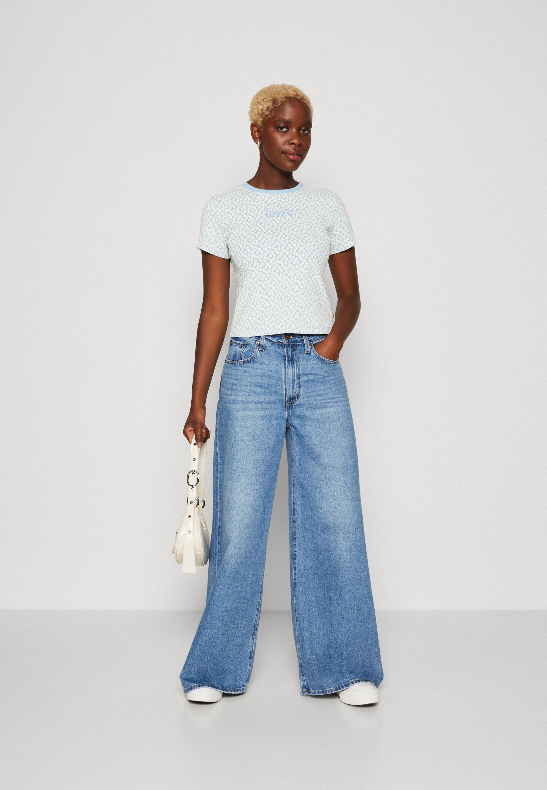 Levi's® GRAPHIC RICKIE TEE - Print T-shirt - light blue/white/light blue