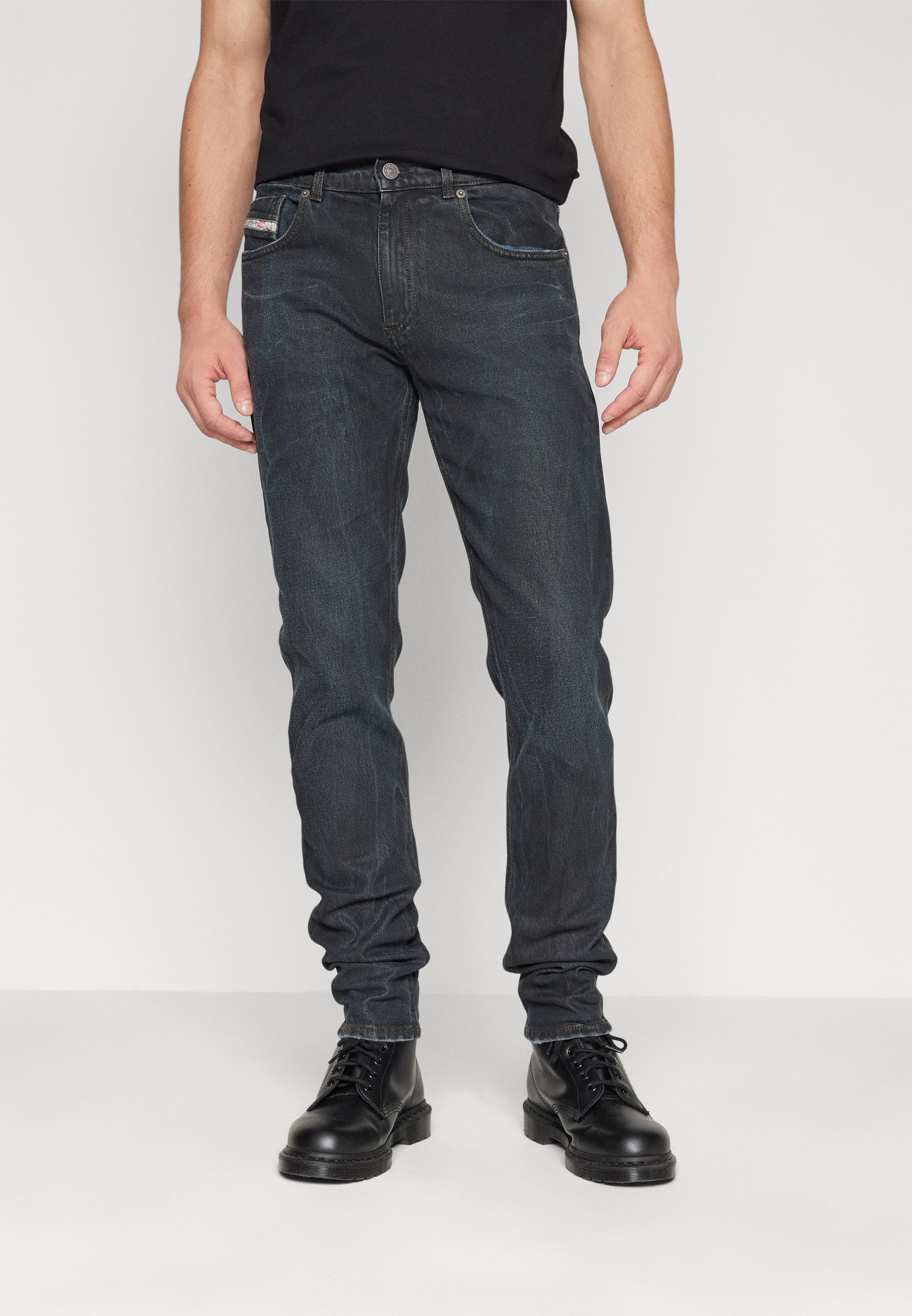 Diesel STRUKT RUNWAY - Slim fit jeans - 0hjau9xx/black denim