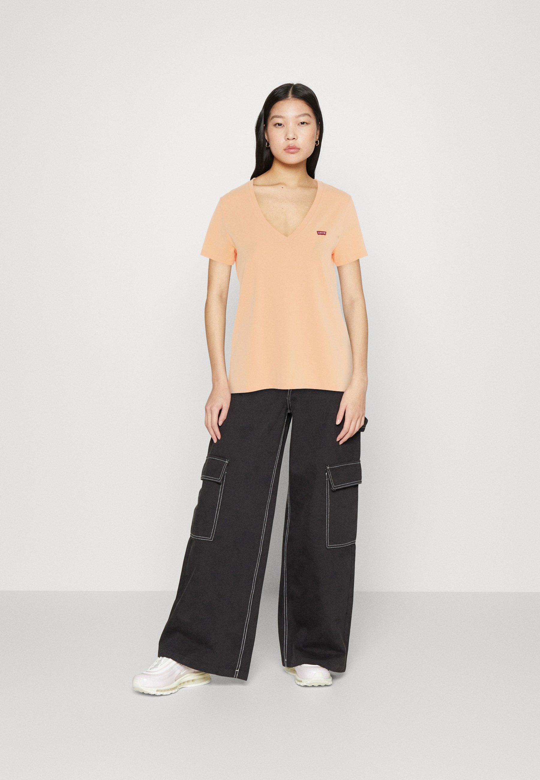 Levi's® PERFECT VNECK - Print T-shirt - almond cream/mottled apricot