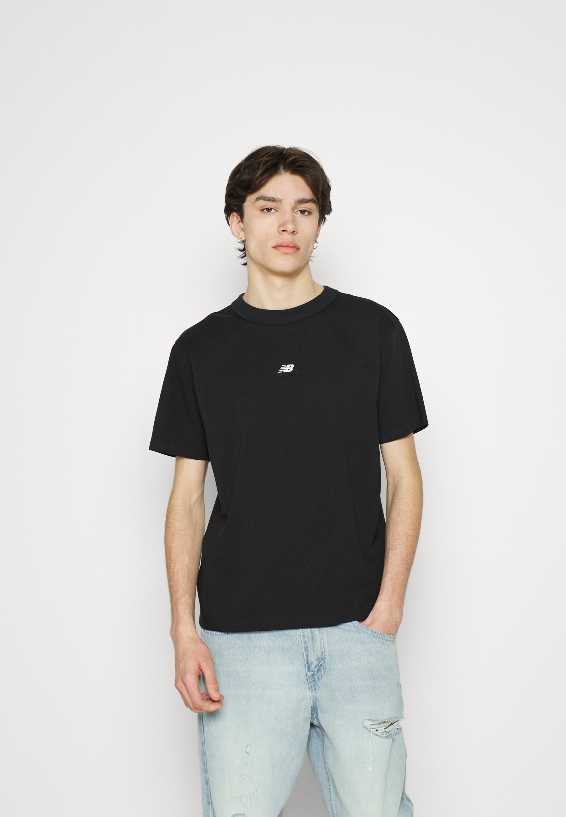 NB ATHLETICS GRAPHIC - Print T-shirt - black
