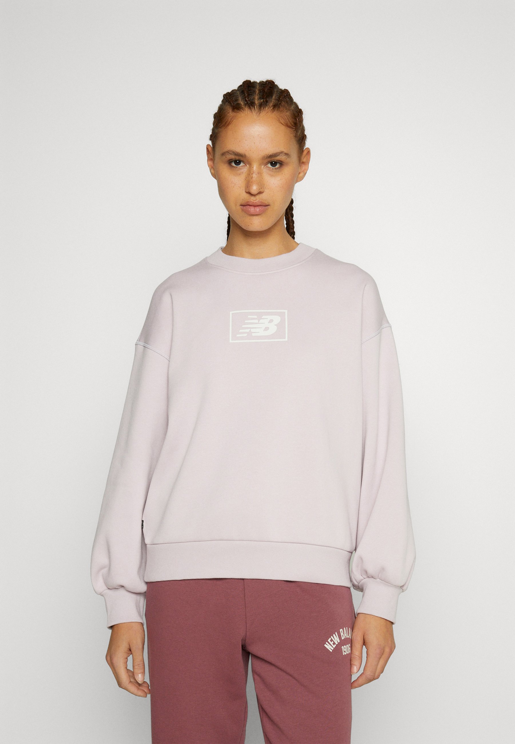 NB ESSENTIALS AMERICANA BRUSHED BACK CREW - Sweatshirt - december sky/light pink