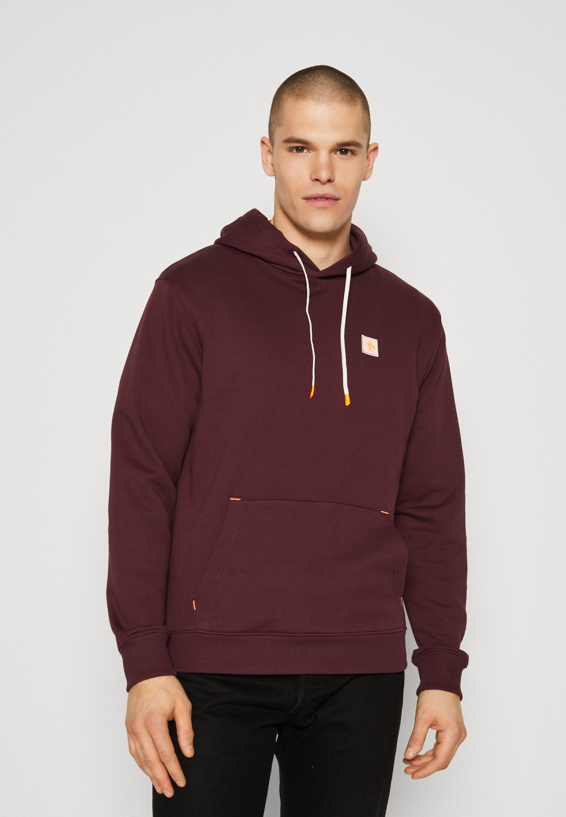 Scotch & Soda REGULAR FIT ESSENTIAL BADGE HOODIE - Hoodie - berry wine/berry