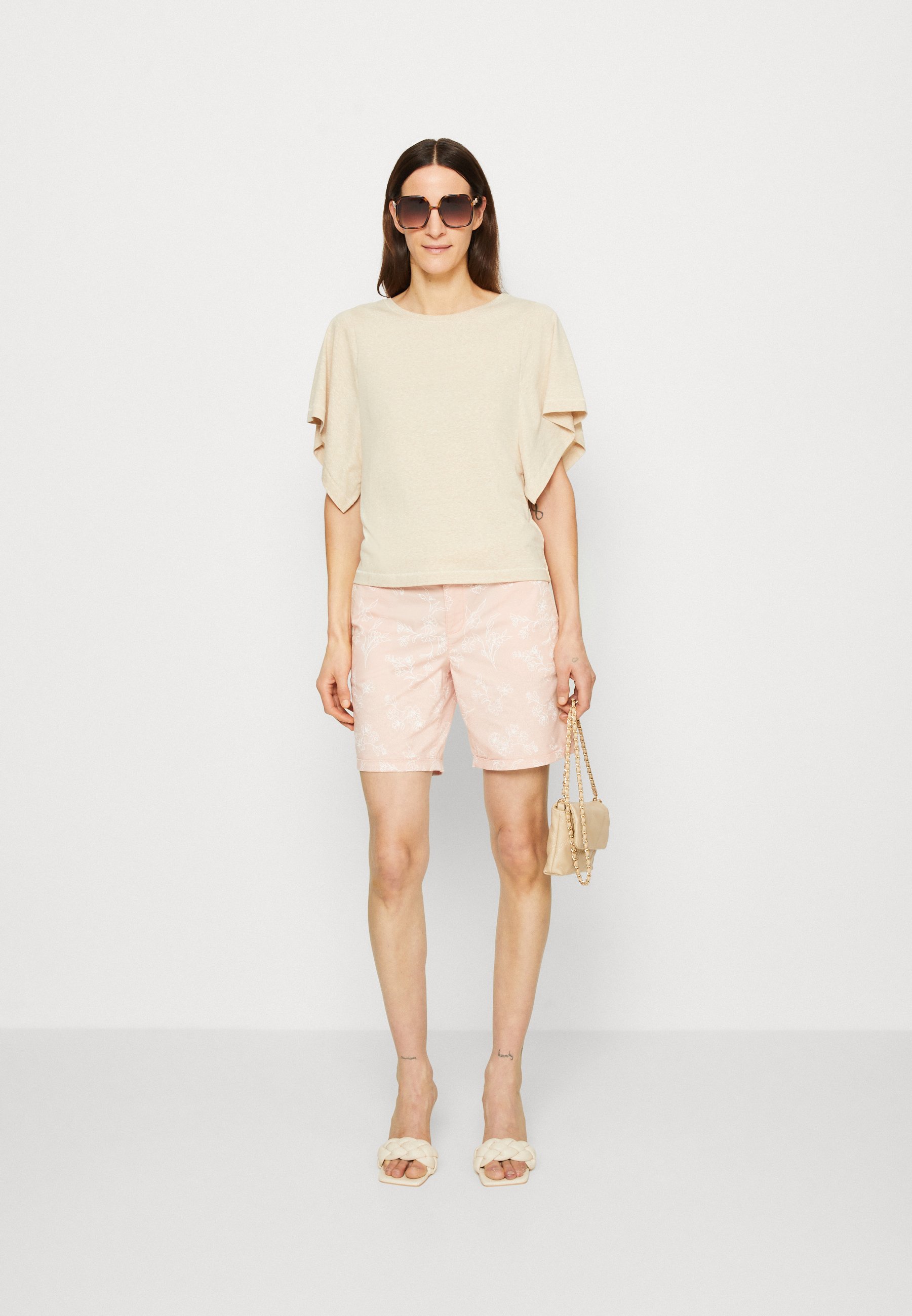 Esprit STITCH - Basic T-shirt - sand