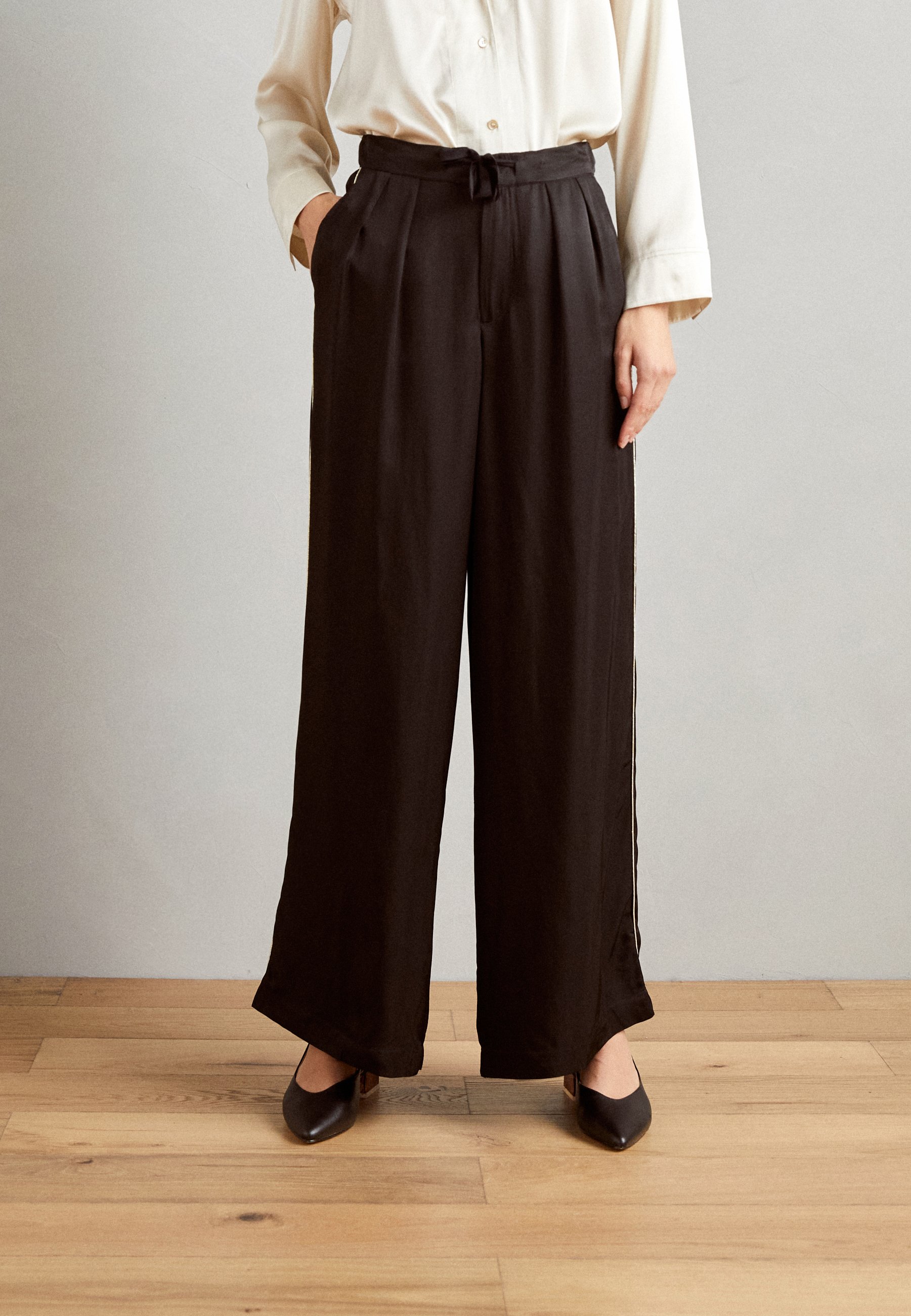 Scotch & Soda ELENI HIGH RISE WIDE LEG  OCCASION PANT - Trousers - evening black/black
