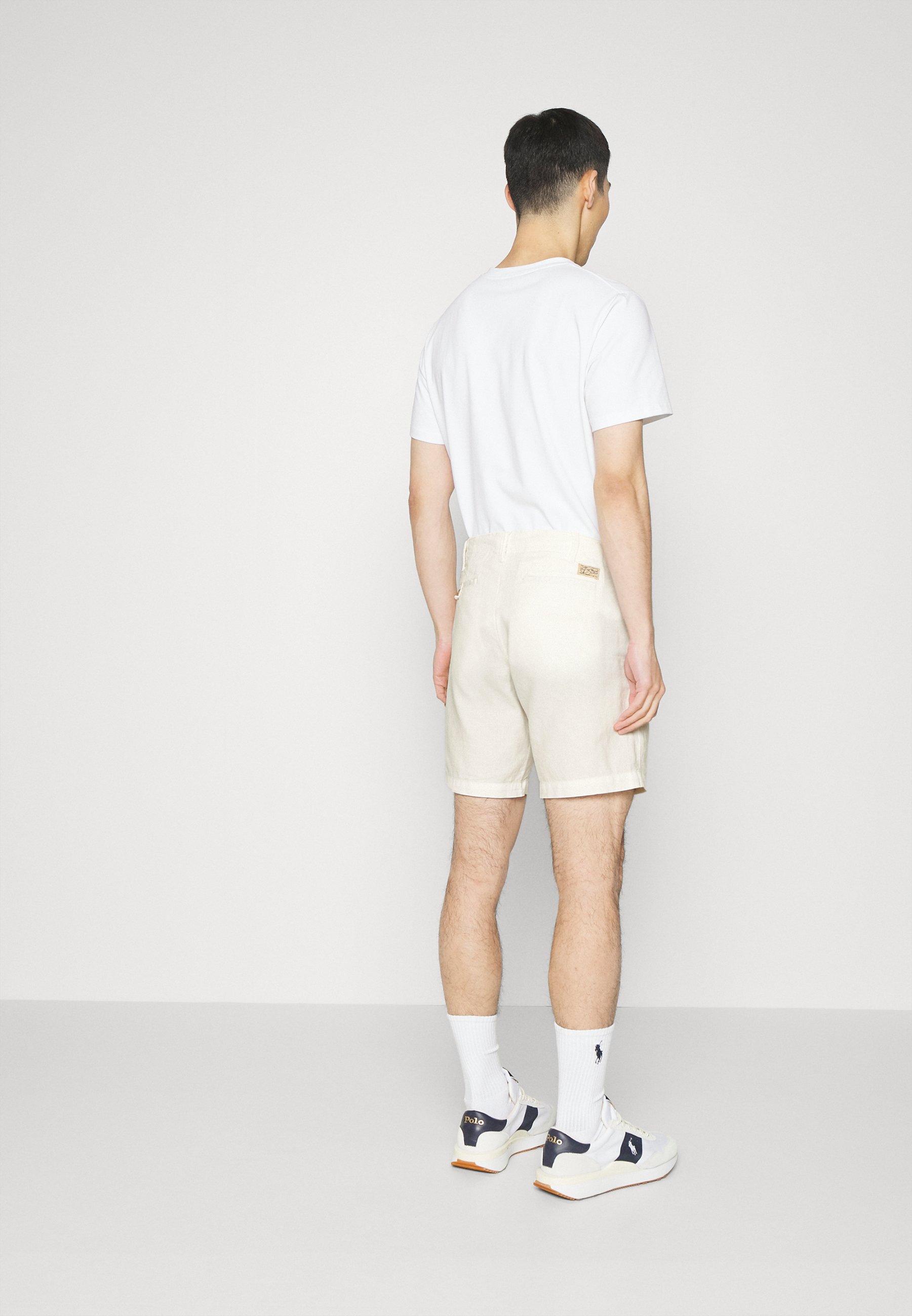 Polo Ralph Lauren FLAT FRONT - Shorts - white