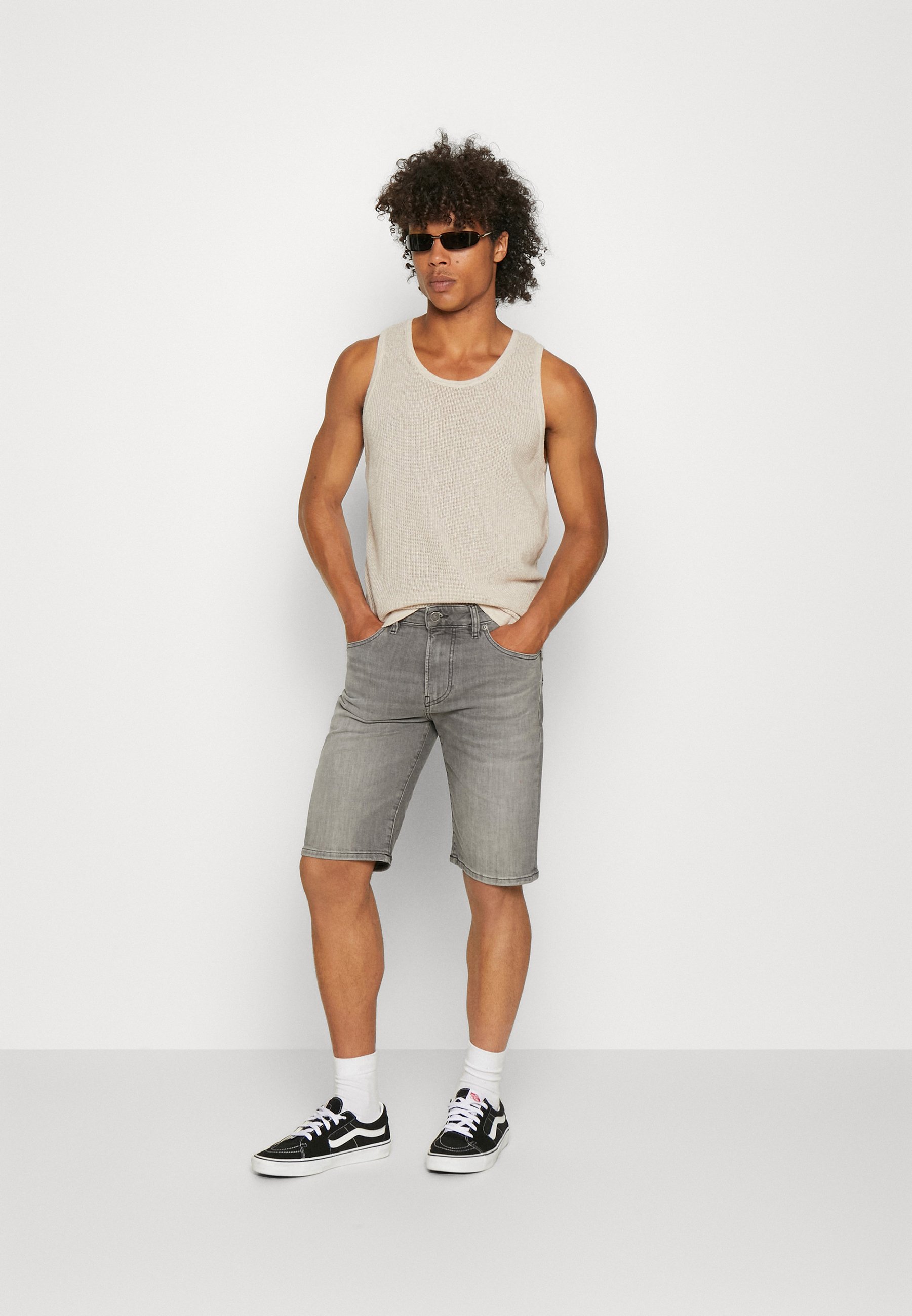 Diesel SLIM - Denim shorts - lichtgrijs/grey denim