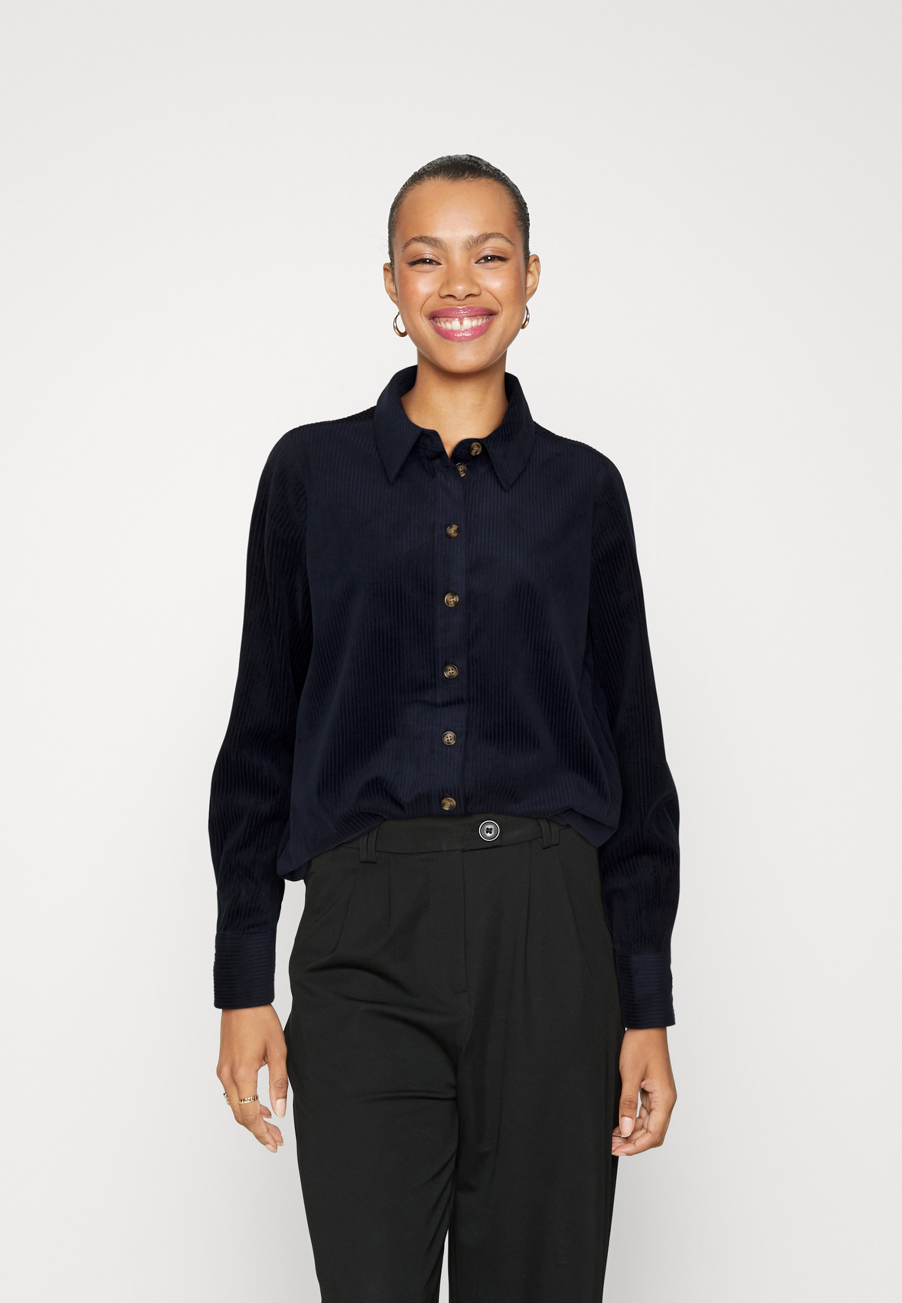 Vero Moda VMLINDA REGULAR  - Button-down blouse - night sky/dark blue