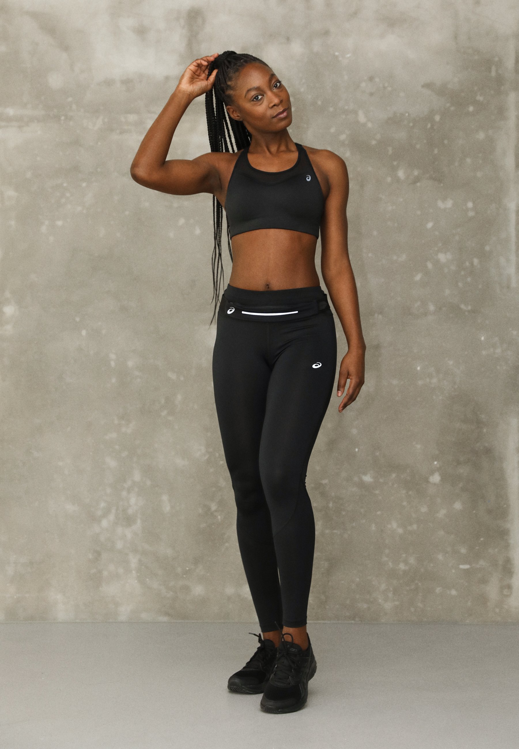 ASICS ACCELERATE - Medium support sports bra - performance black/black