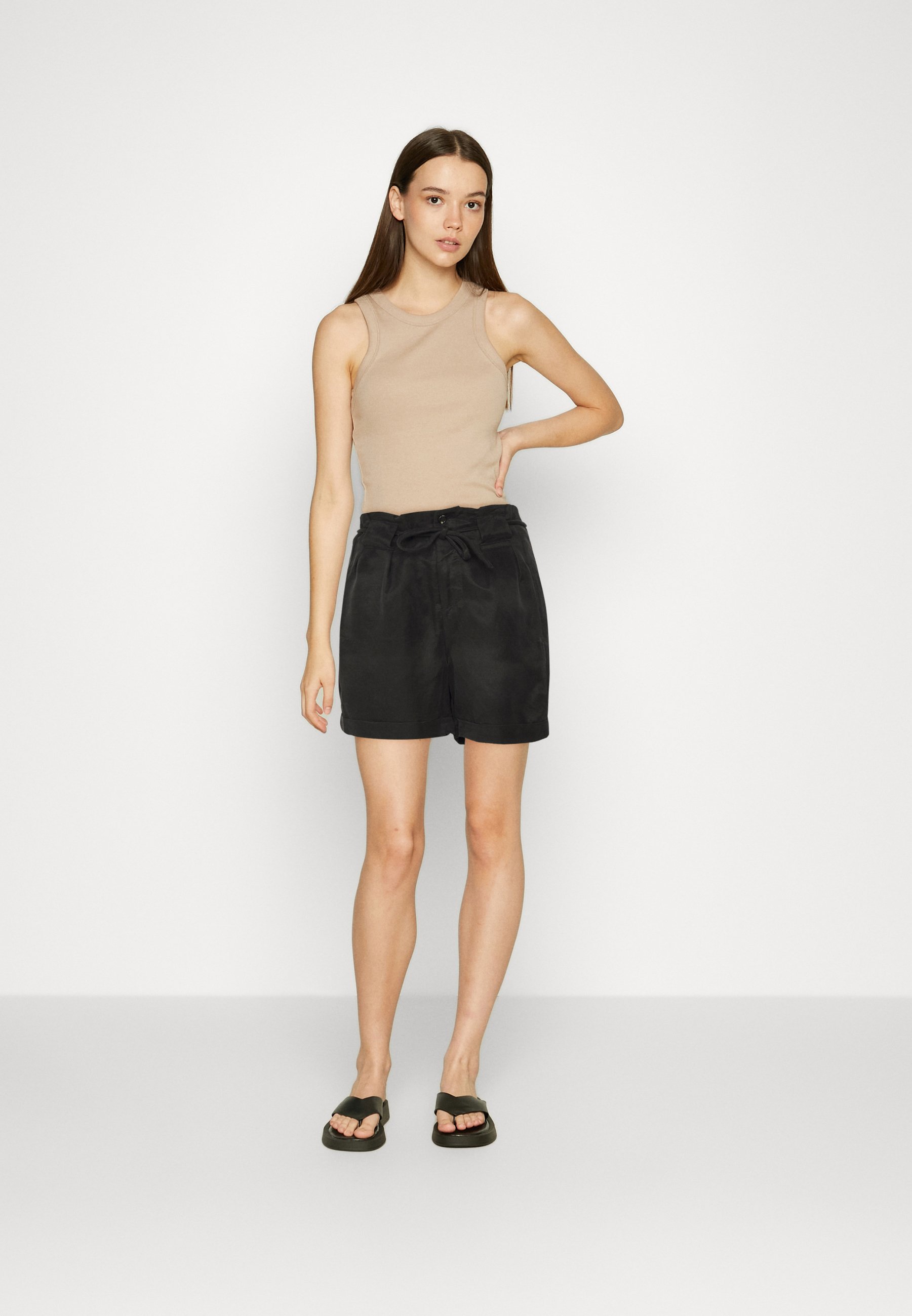 Scotch & Soda HIGH RISE BELTED  - Shorts - black