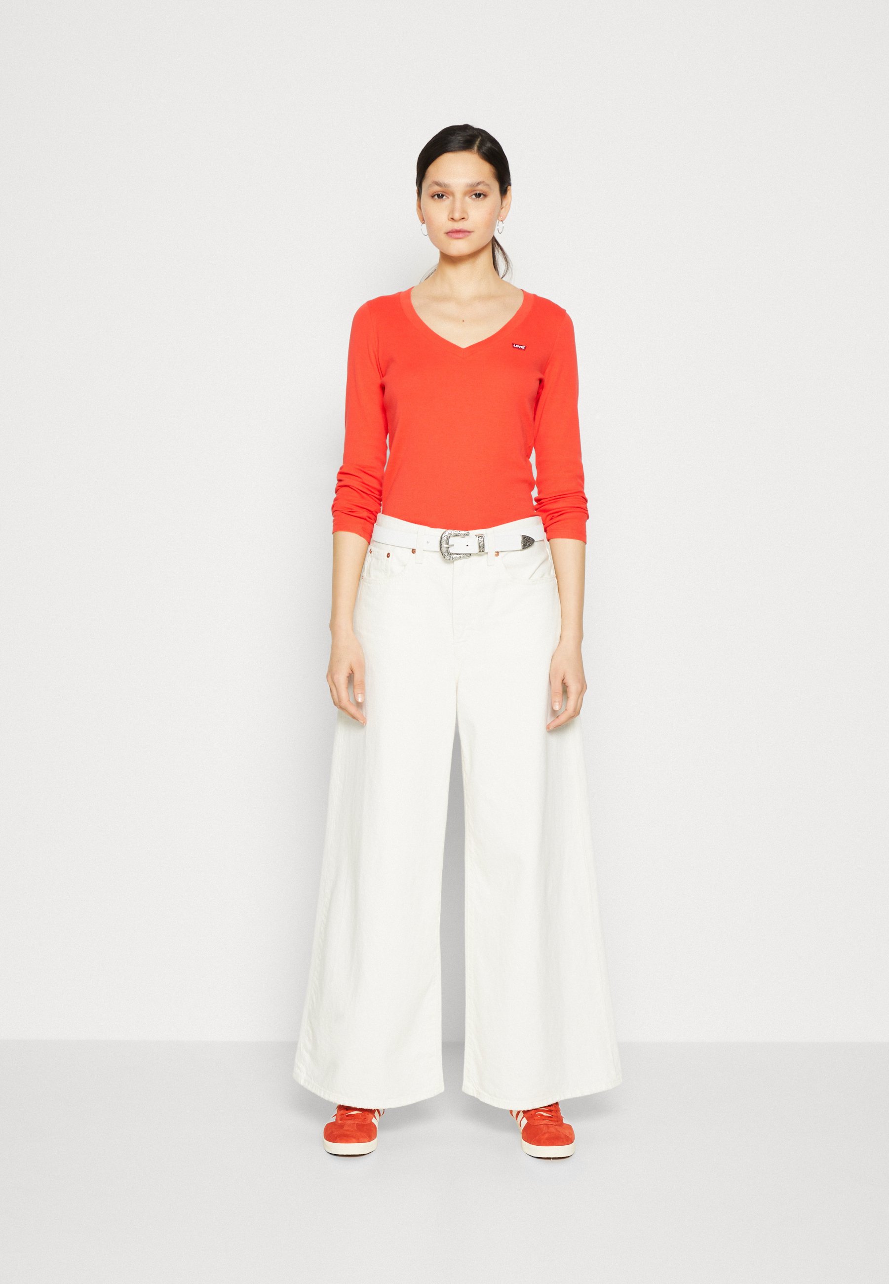 Levi's® V NECK BABY TEE - Long sleeved top - poppy red/red