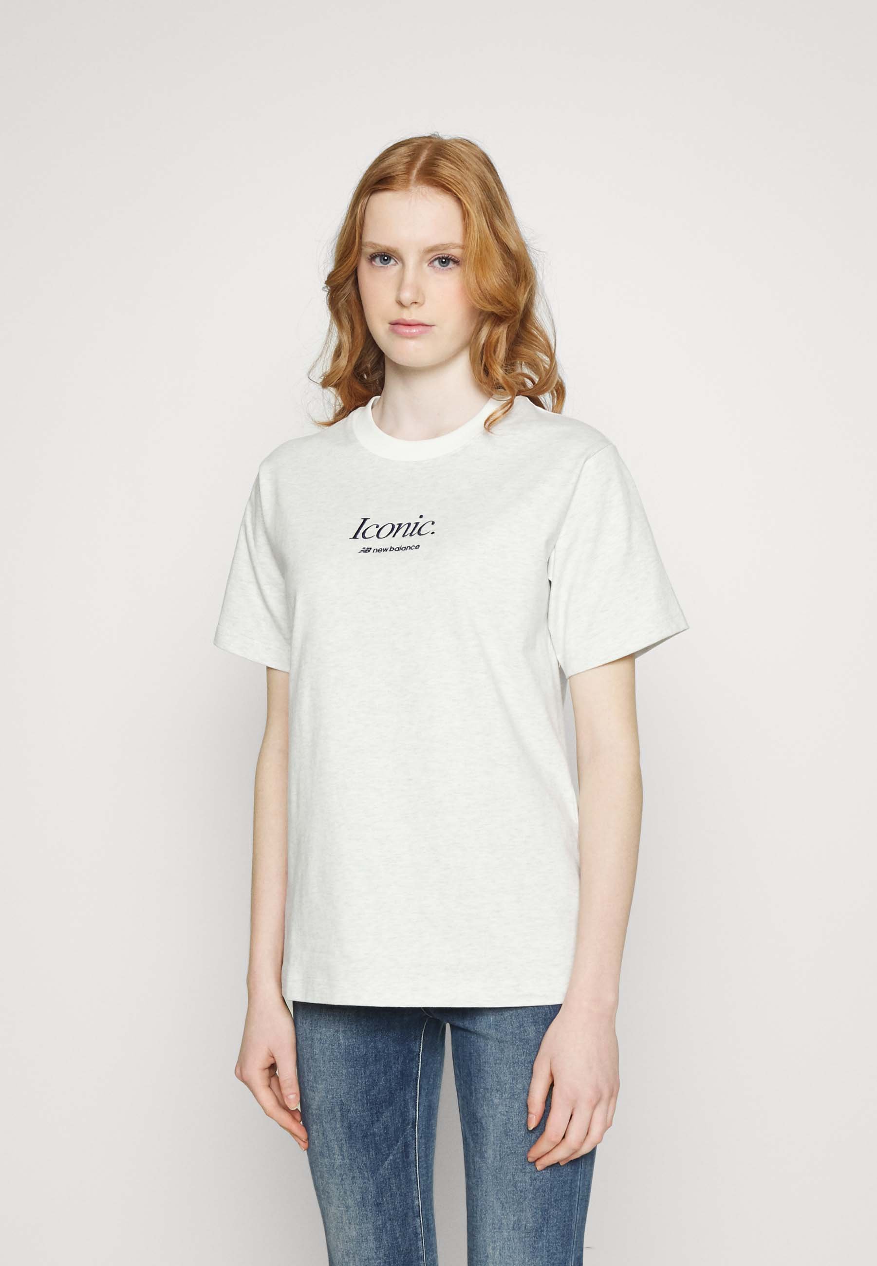 NB ATHLETICS ICONO GRAPHIC - Print T-shirt - white/grey