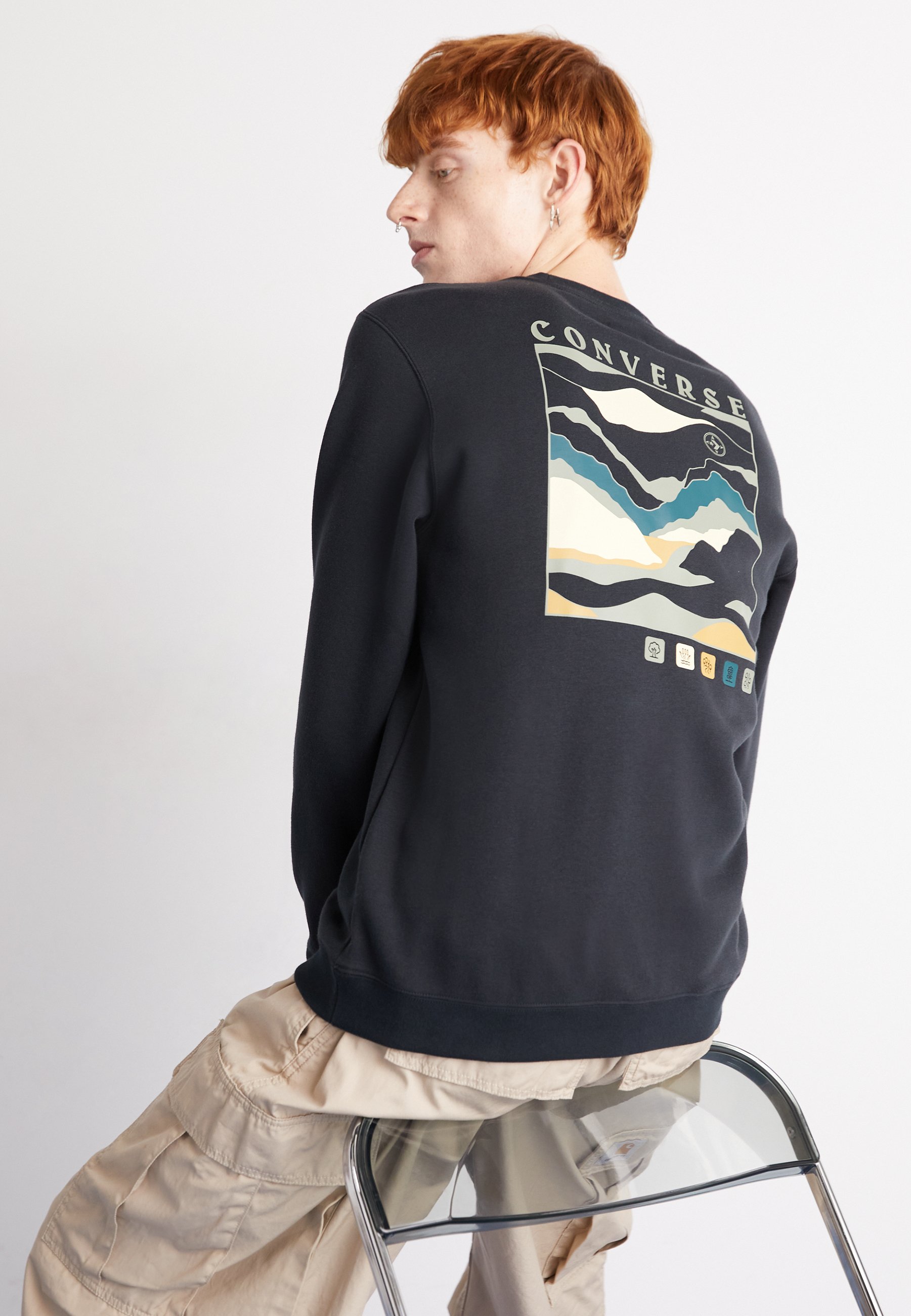 Converse WINTER ART GRAPHIC CREW - Sweatshirt - converse black/black