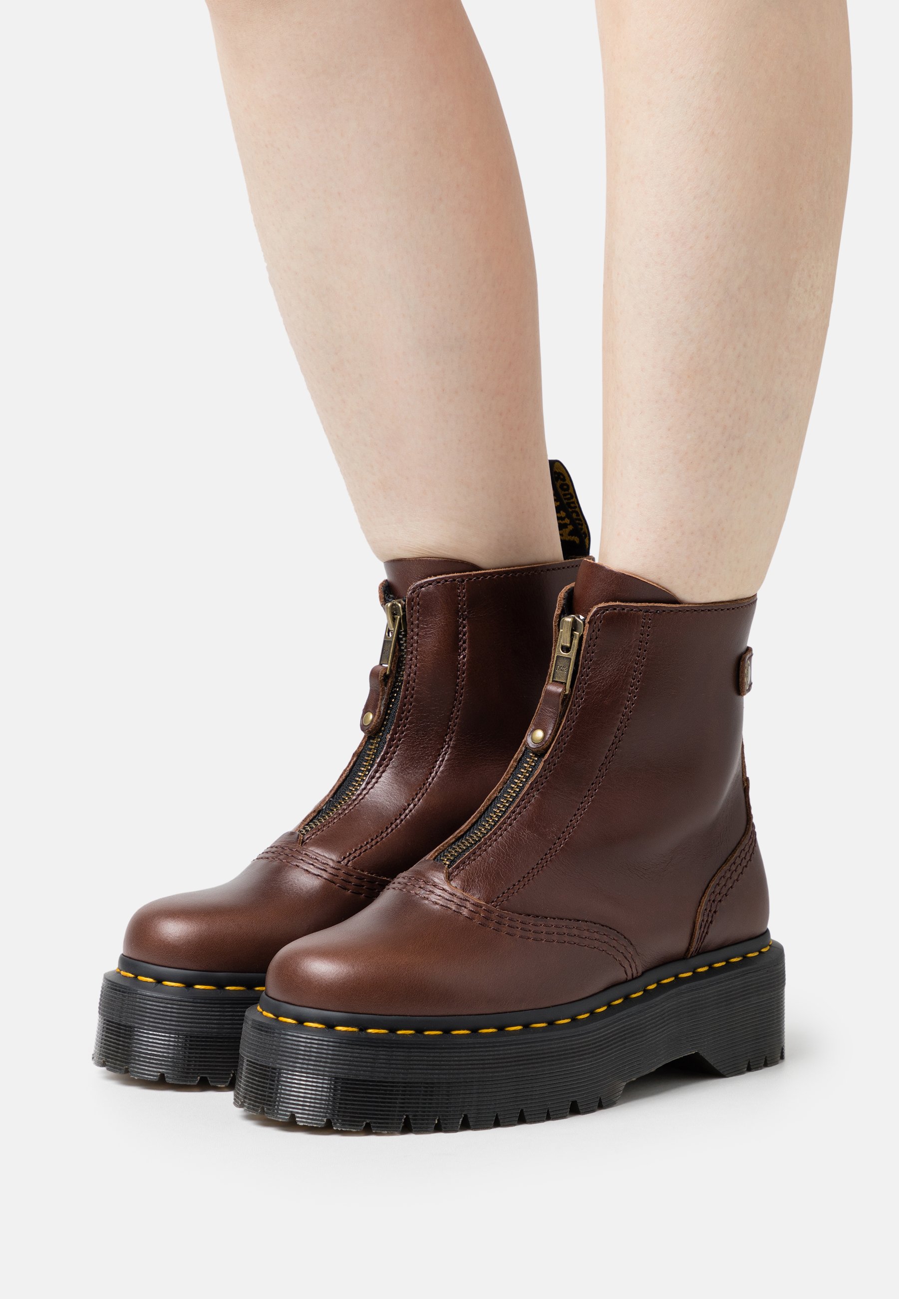 Dr. Martens JETTA - Platform ankle boots - dark brown