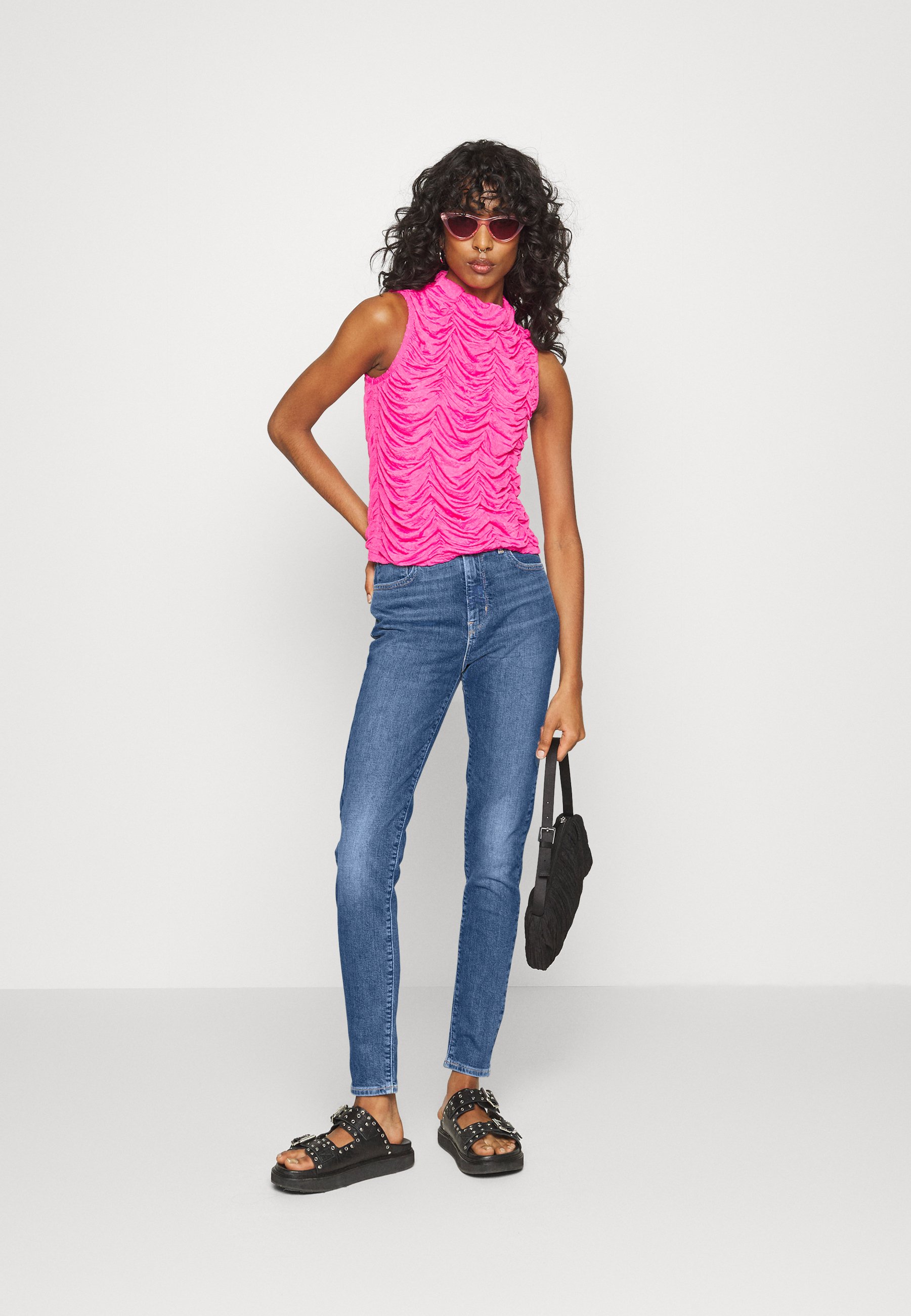Levi's® 720™ HIGH RISE SUPER SKINNY - Jeans Skinny Fit - medium indigo worn in/stone blue denim