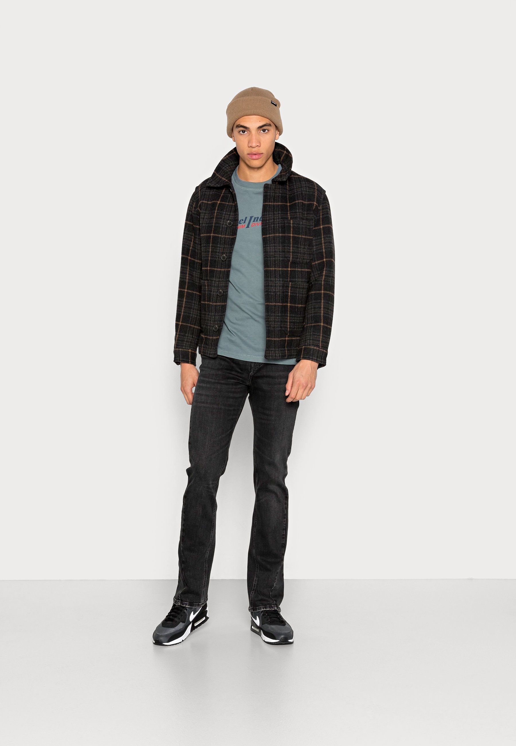 Diesel 2021 DIESEL LIBRARY - Bootcut jeans - 09b83 02/black denim