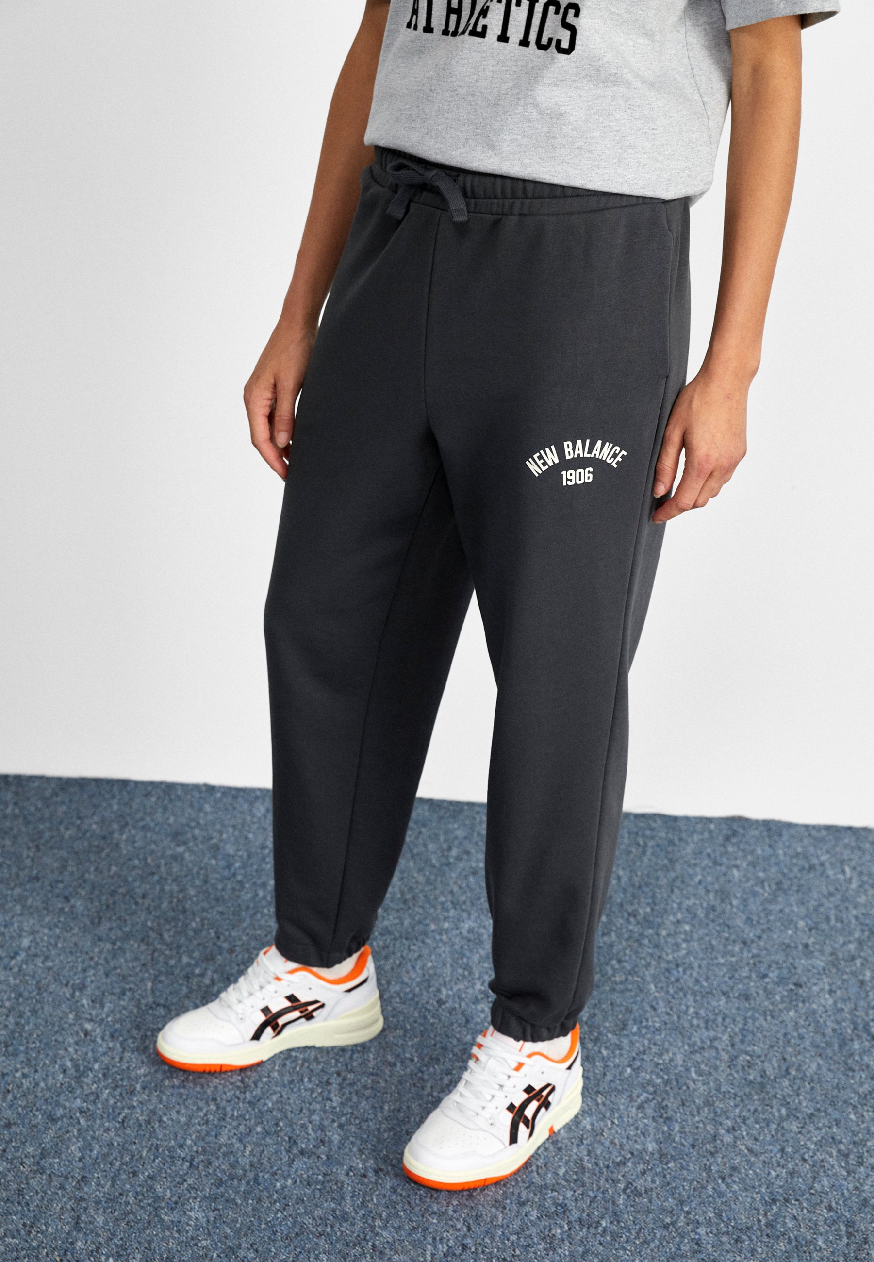 NB ATHLETICS VARSITY BOXY  - Print T-shirt - grey