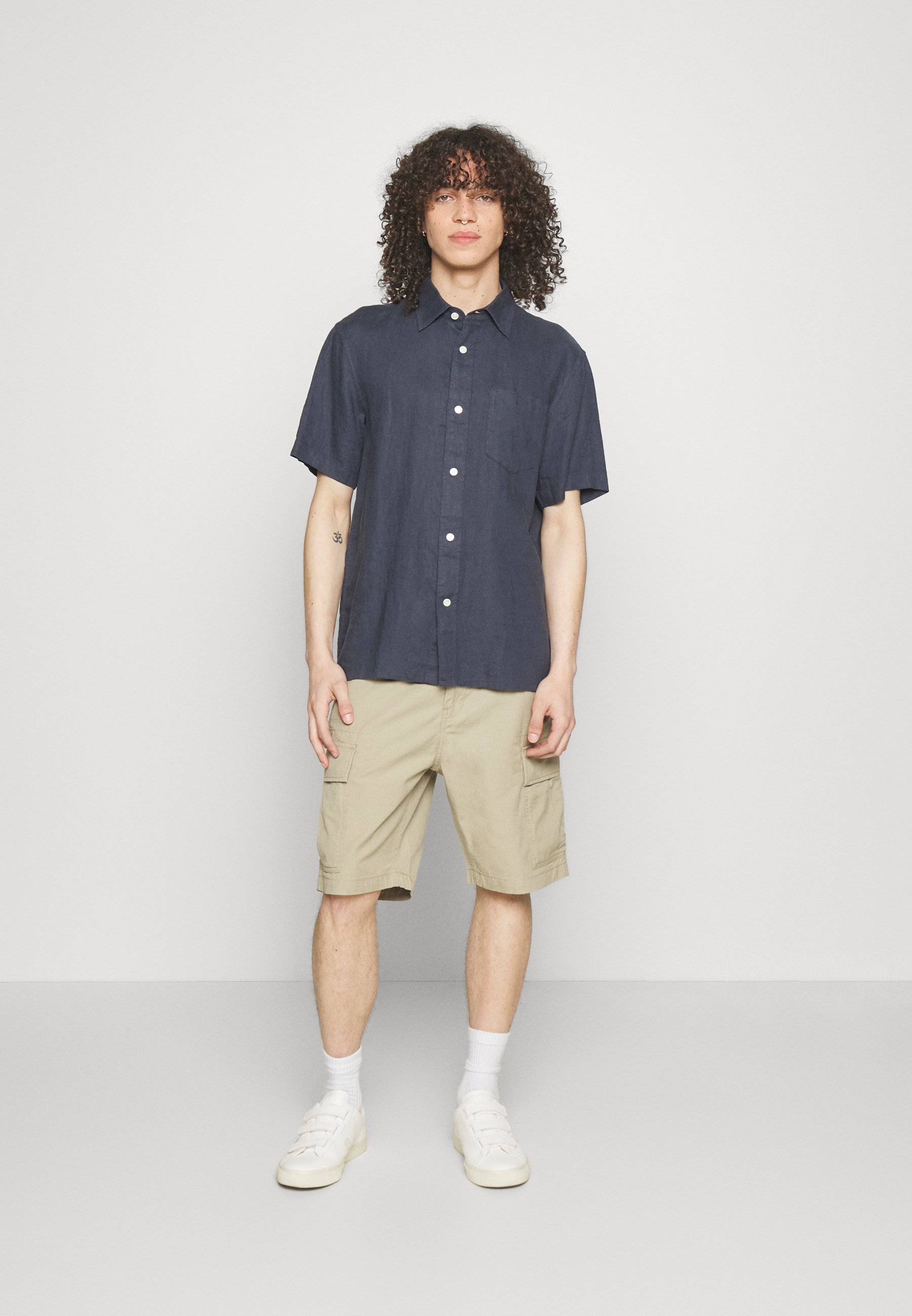 Levi's® CARRIER - Shorts - sand