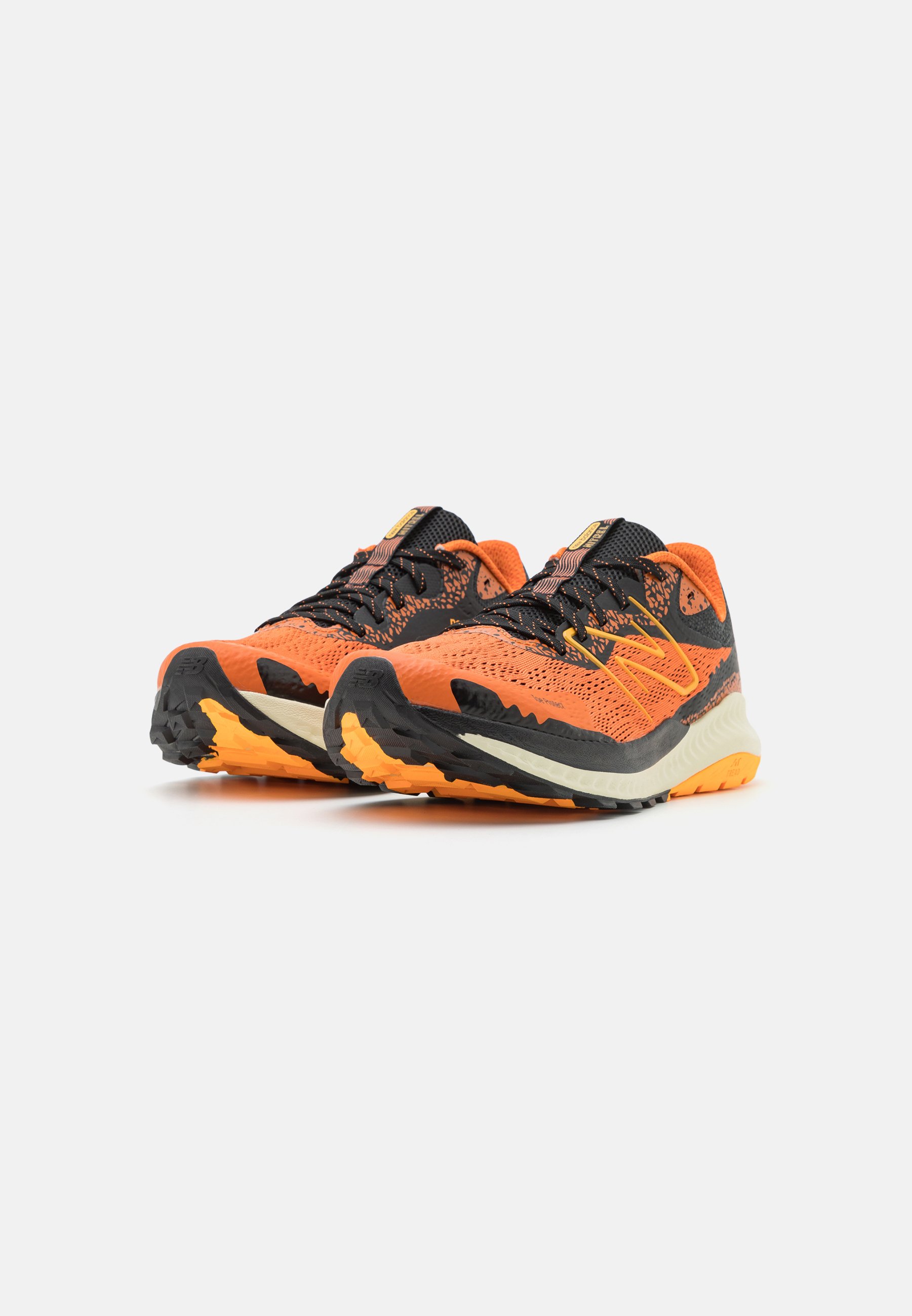 NB DYNASOFT NITREL V5 GTX - Trail running shoes - cayenne/orange
