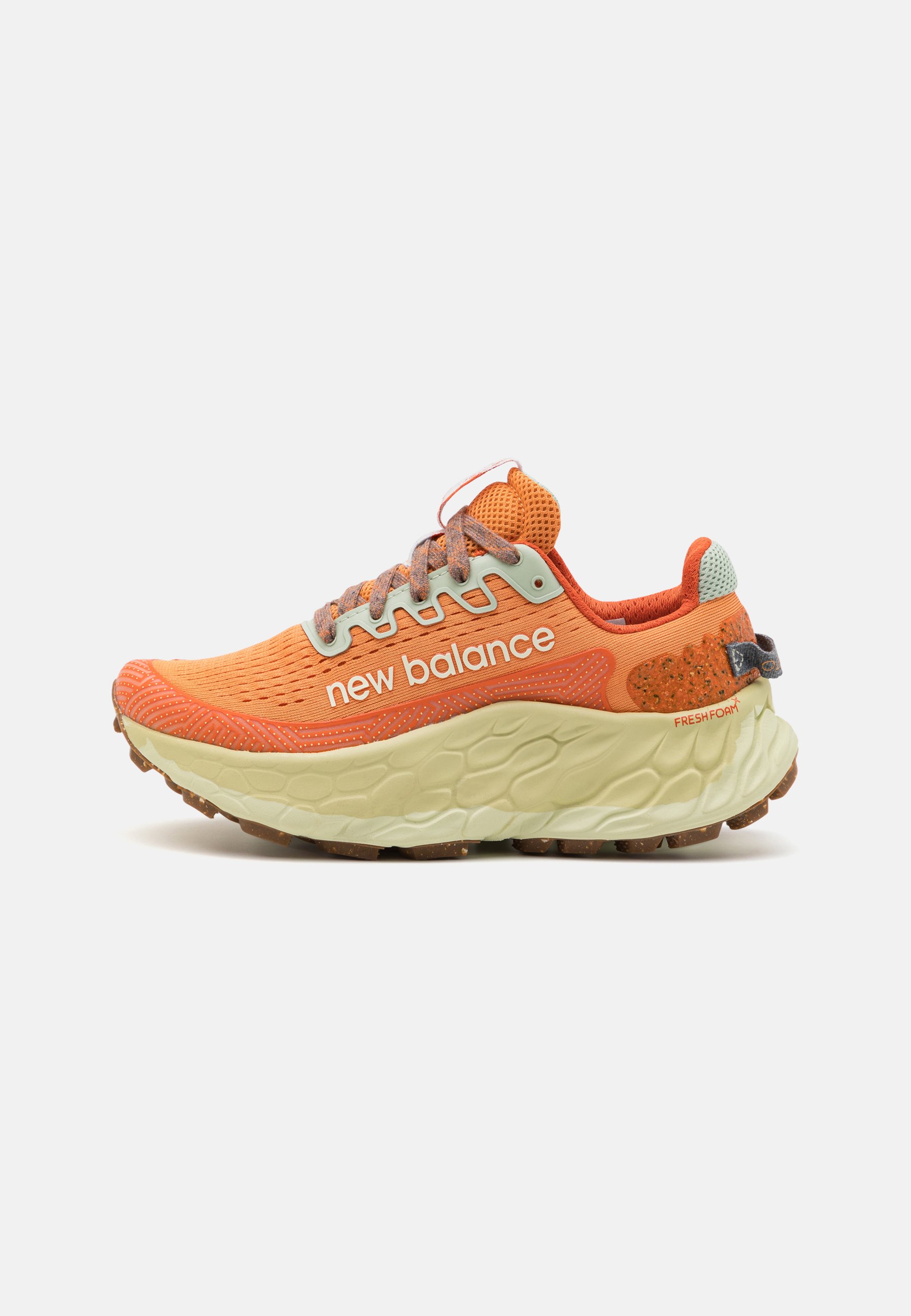 NB FRESH FOAM X MORE - Trail running shoes - orange