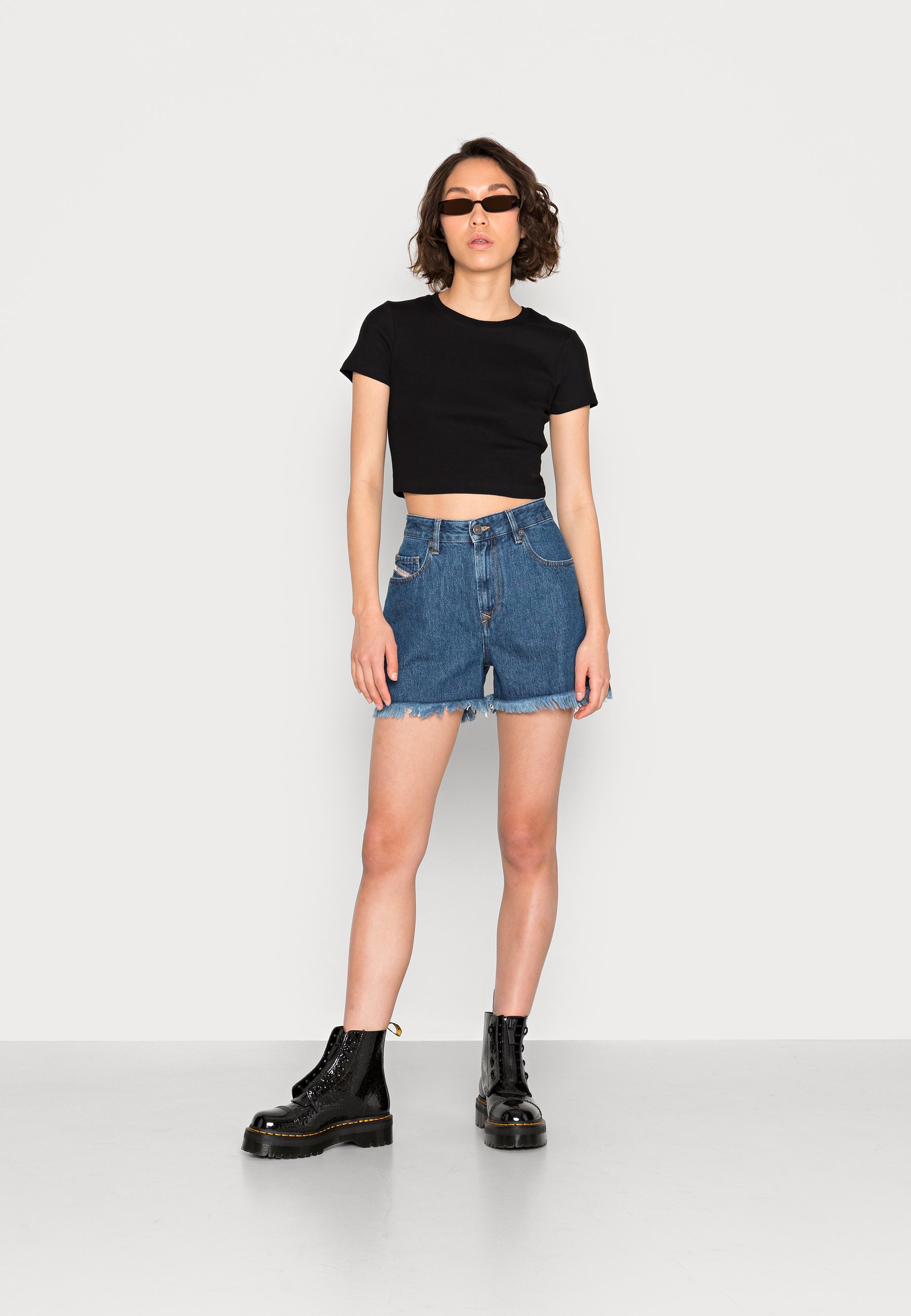 Diesel DE-REG-R - Denim shorts - denim/blue denim