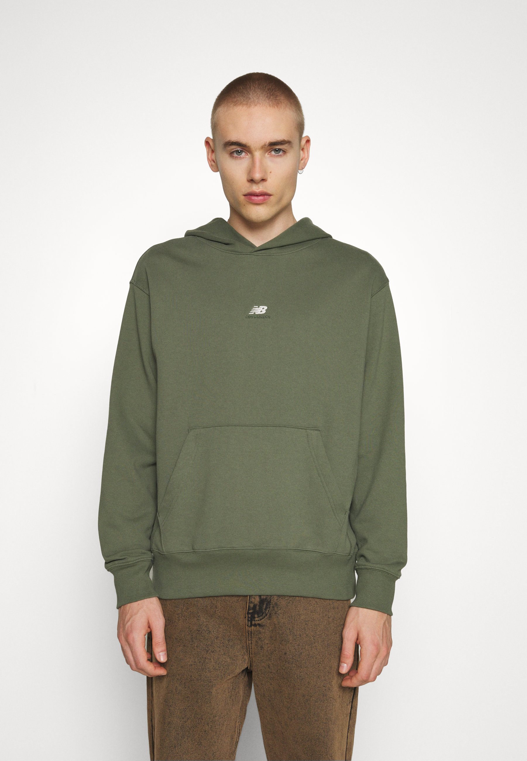 NB ATHLETICS REMASTERED GRAPHIC FRENCH TERRY HOODIE - Sweatshirt - deep olive green/olive