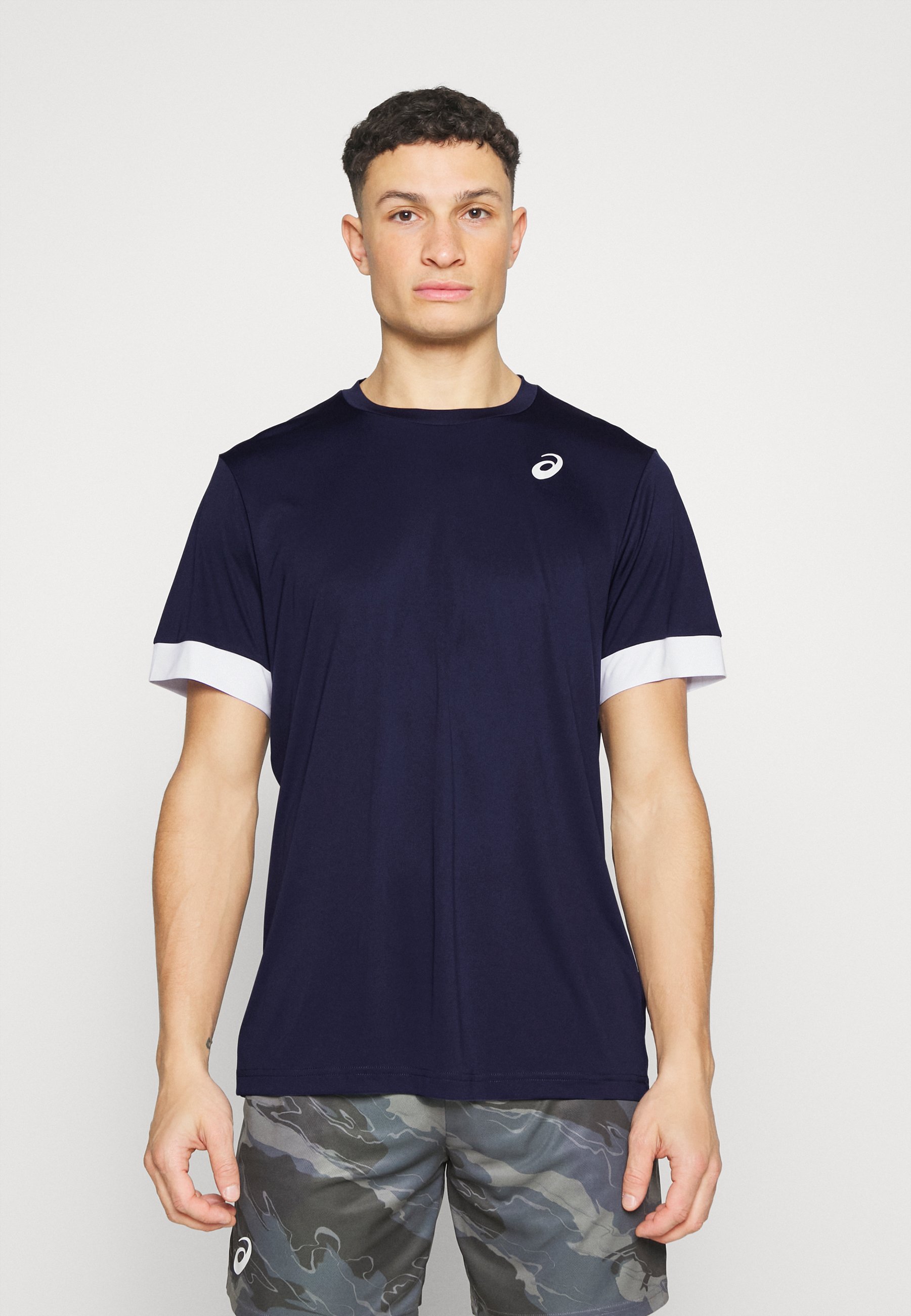 ASICS COURT M SS - Print T-shirt - midnight/brilliant white/blue