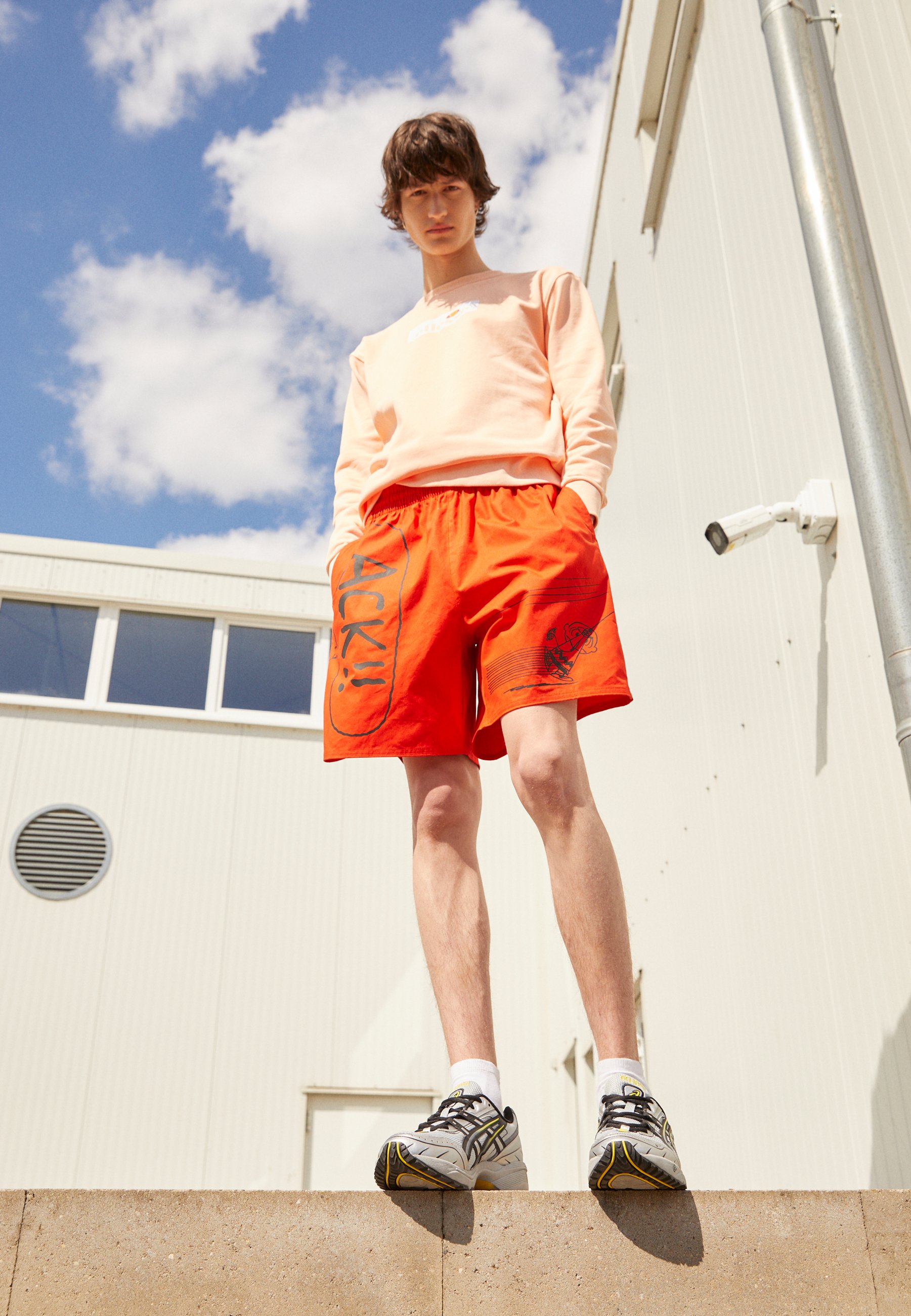Converse PEANUTS KITE - Shorts - signal red/red
